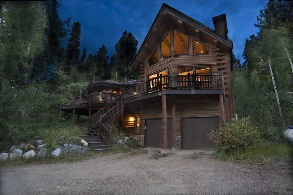 Black Bear Lodge