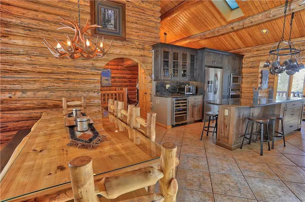 Black Bear Lodge