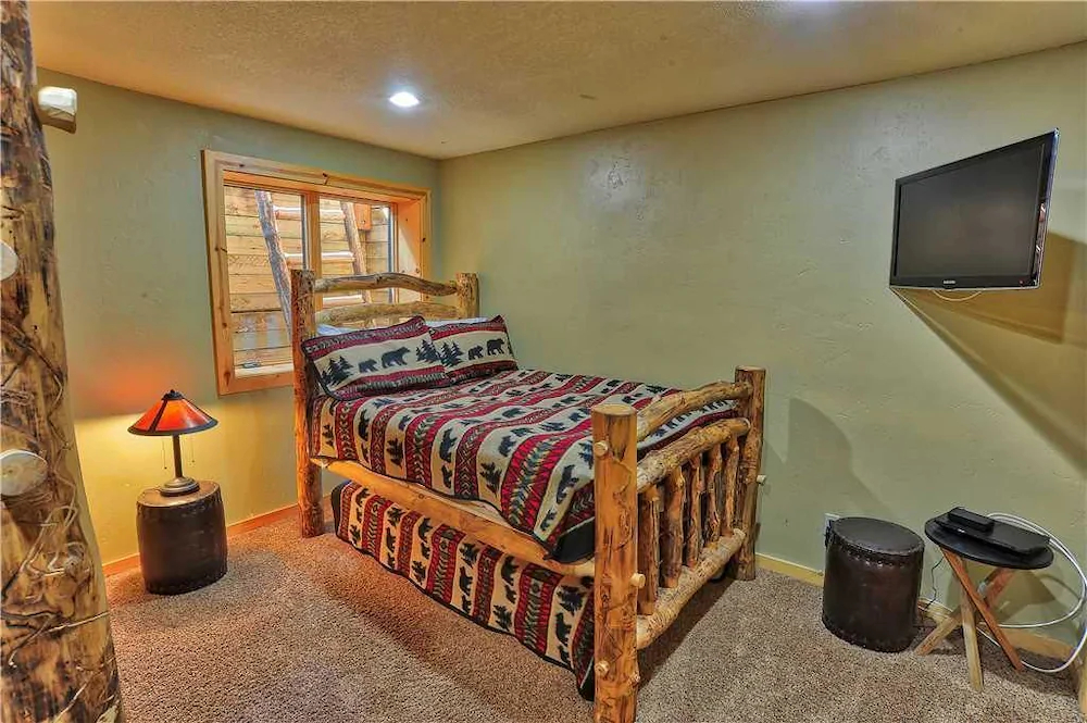 Black Bear Lodge