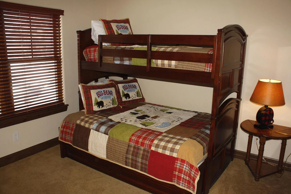 Highland Greens by Peak Property Management