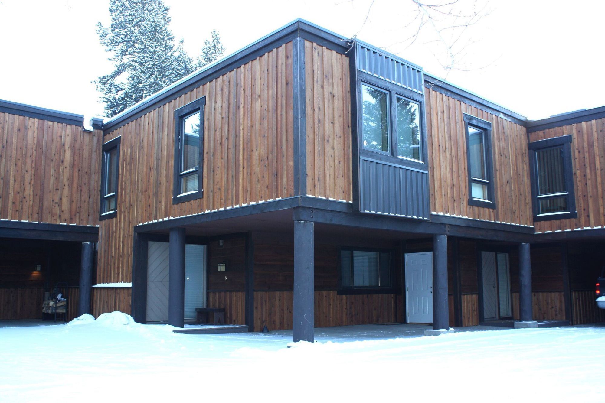 Mill Run 5 4 Br townhouse by RedAwning