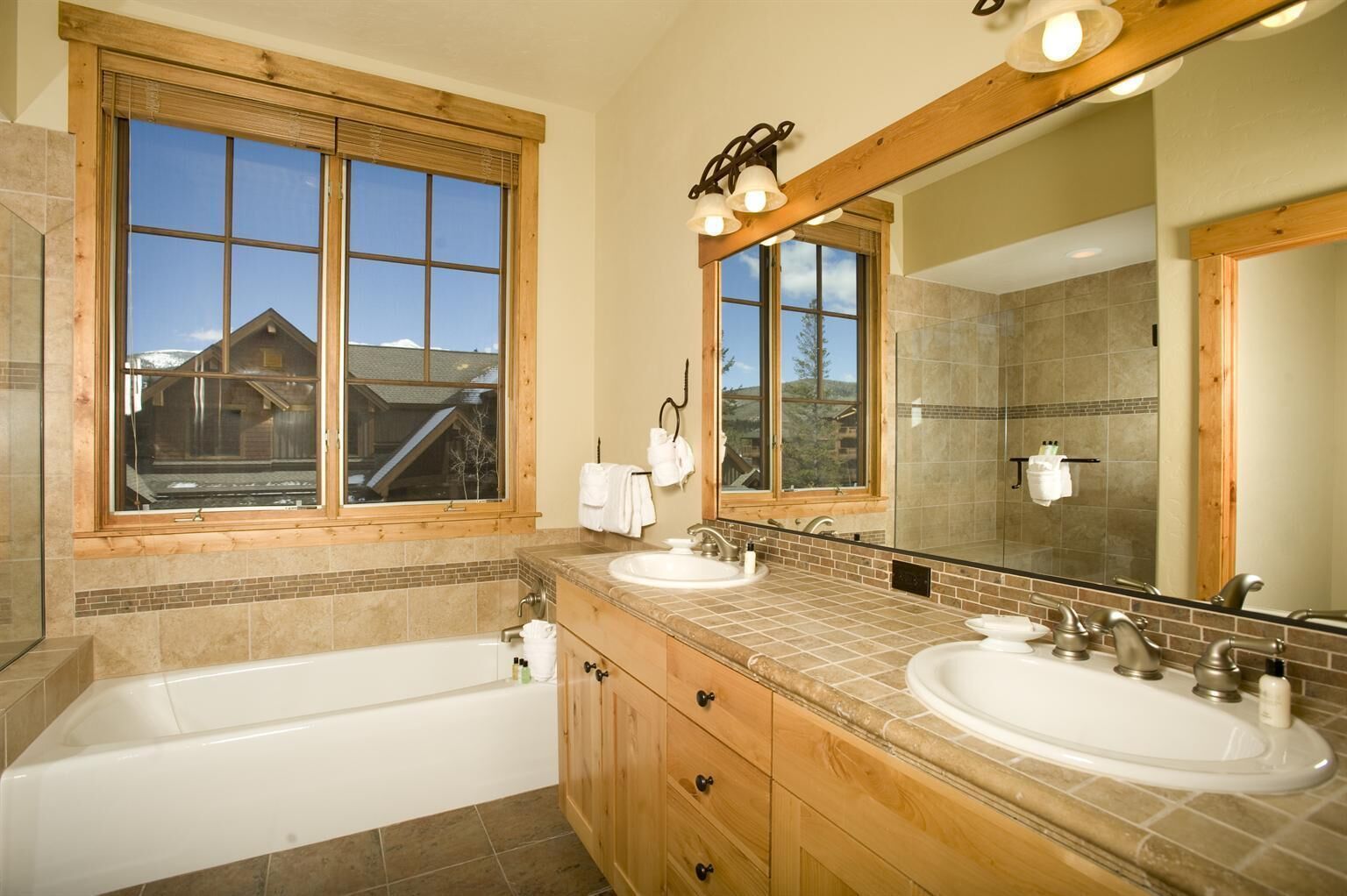 Mountain Thunder Lodge
