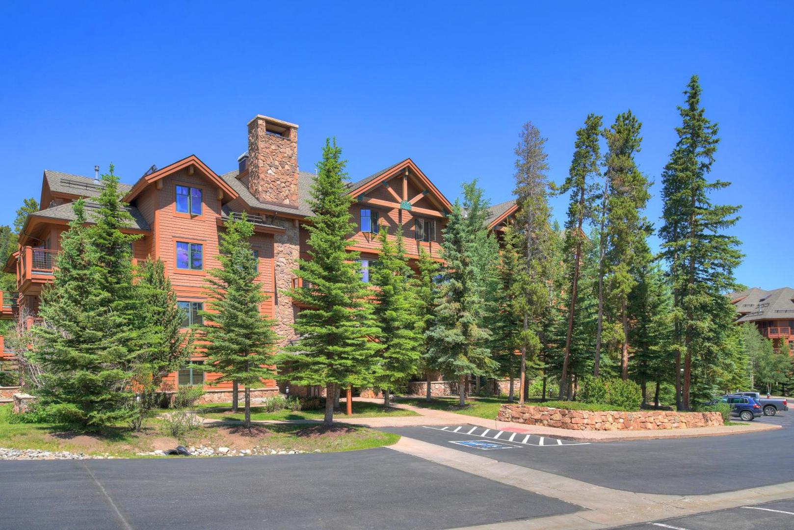 Mountain Thunder Lodge