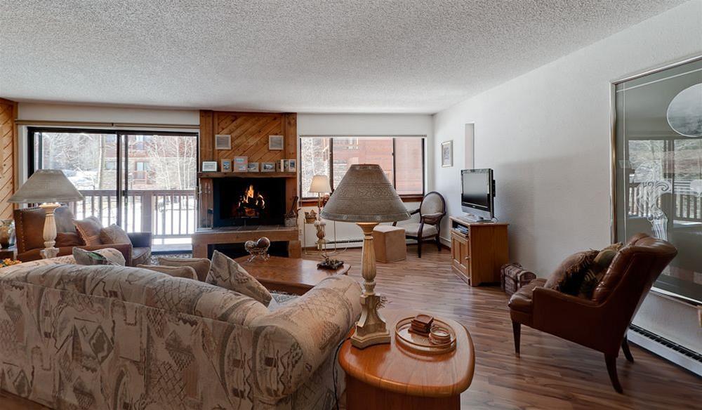 Pine Ridge Condominiums