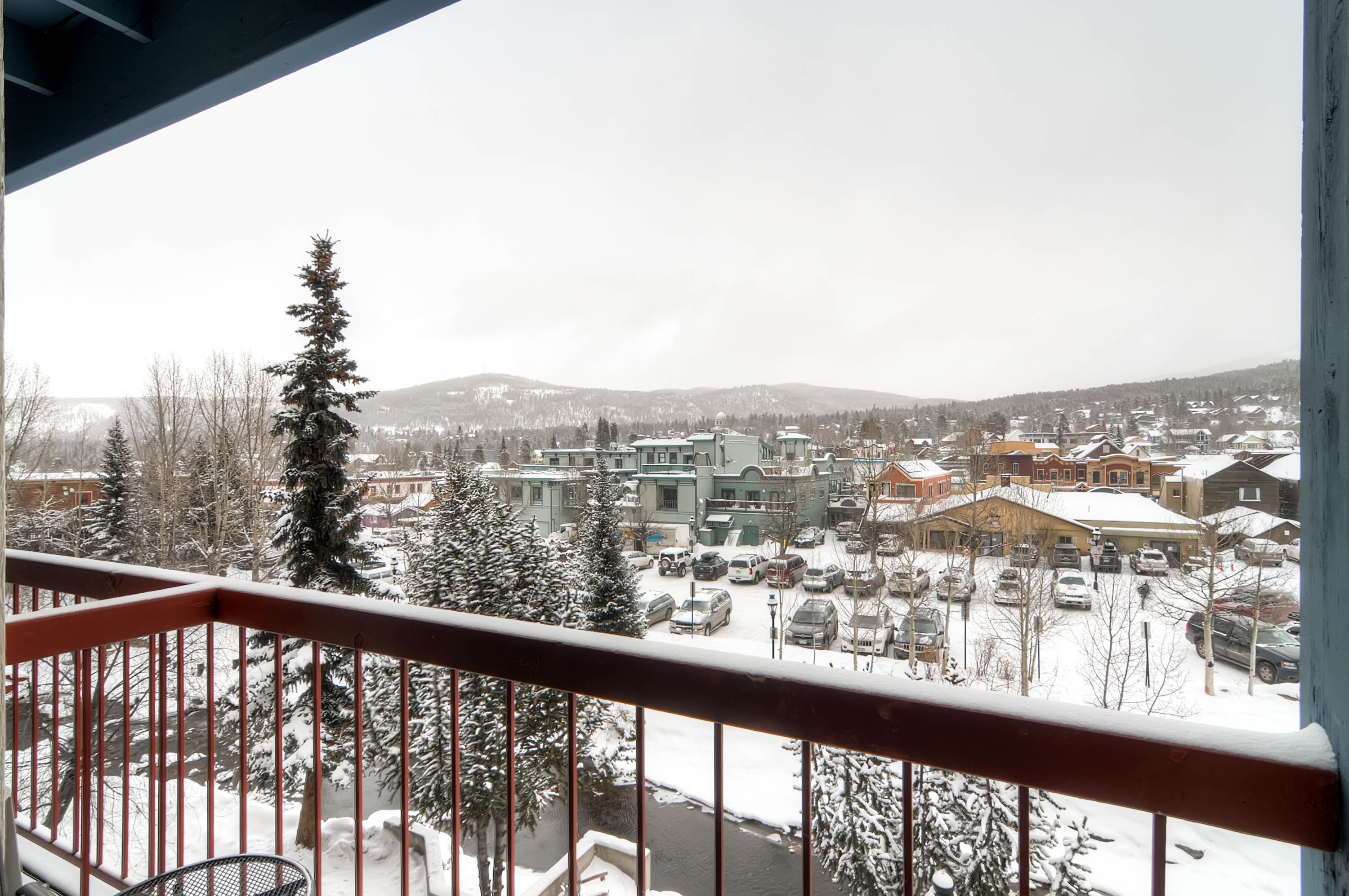 River Mountain Lodge