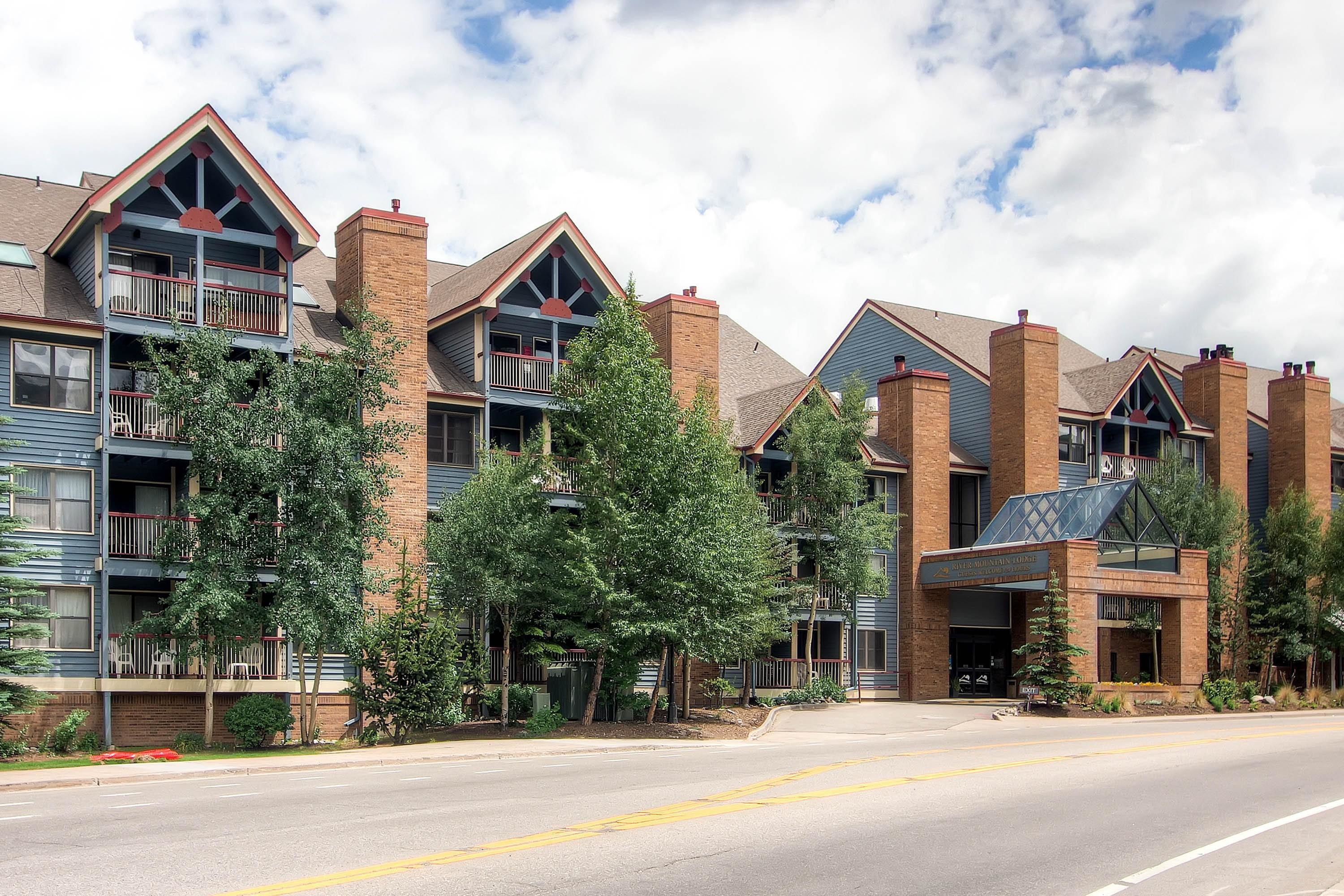 River Mountain Lodge