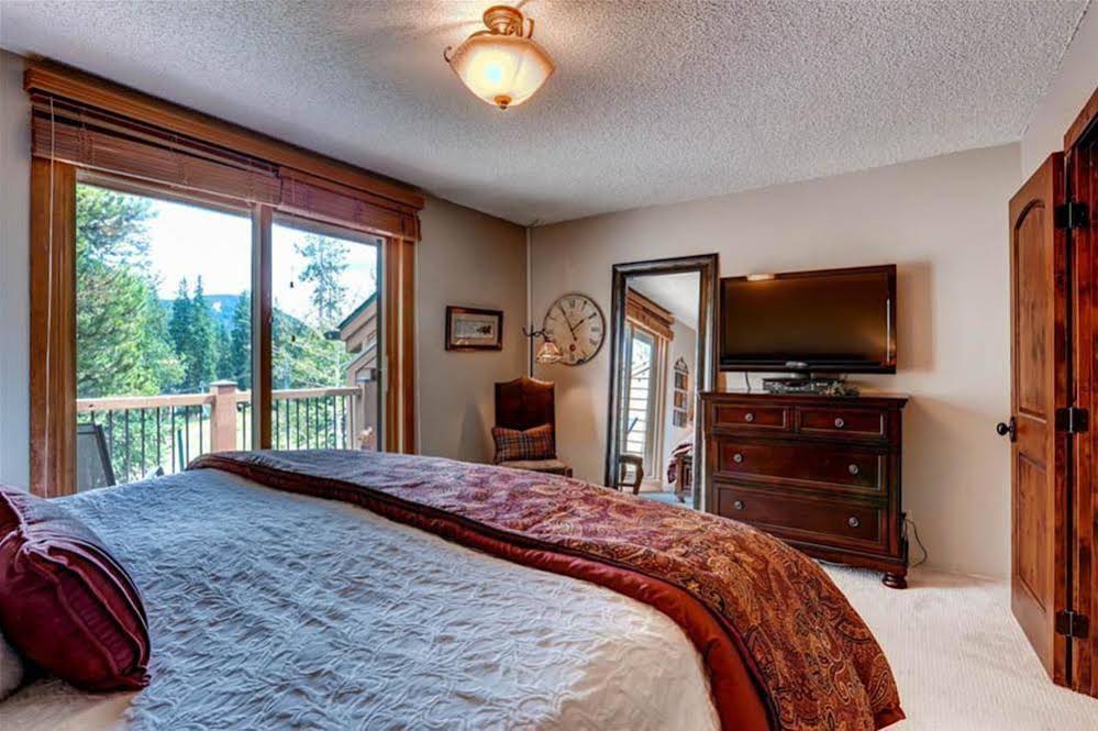 The Cedars Townhomes by Pinnacle Lodging