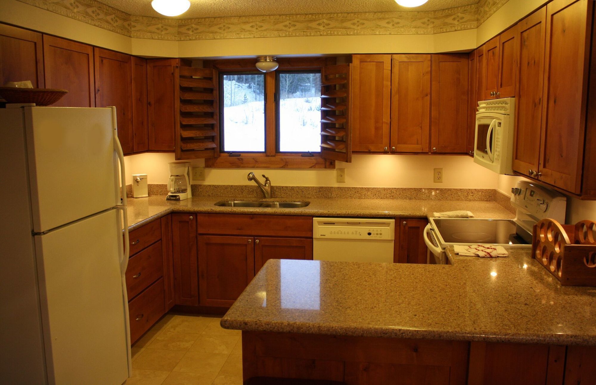 Woods Manor Condominiums