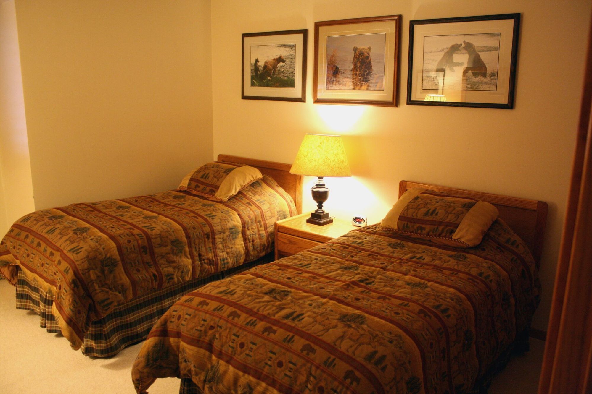 Woods Manor Condominiums