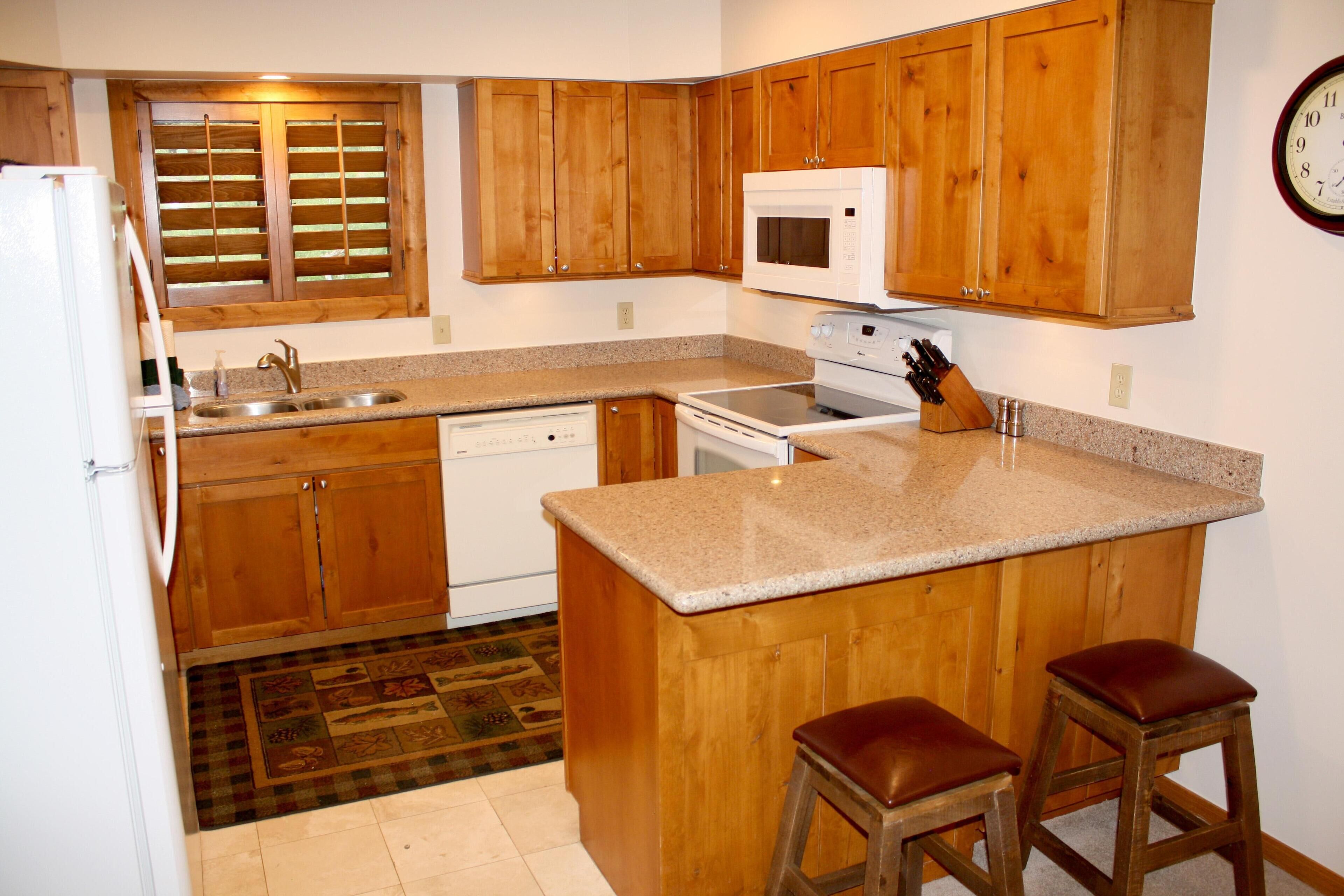 Woods Manor Condominiums by Peak Property Management