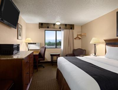 Super 8 by Wyndham Canon City