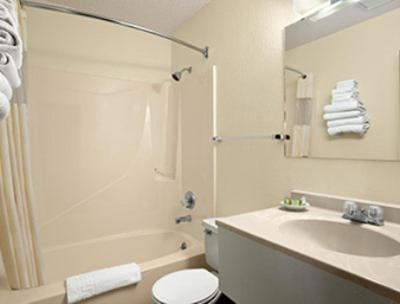 Super 8 by Wyndham Canon City
