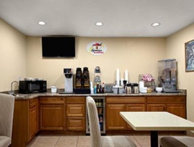 Super 8 by Wyndham Canon City