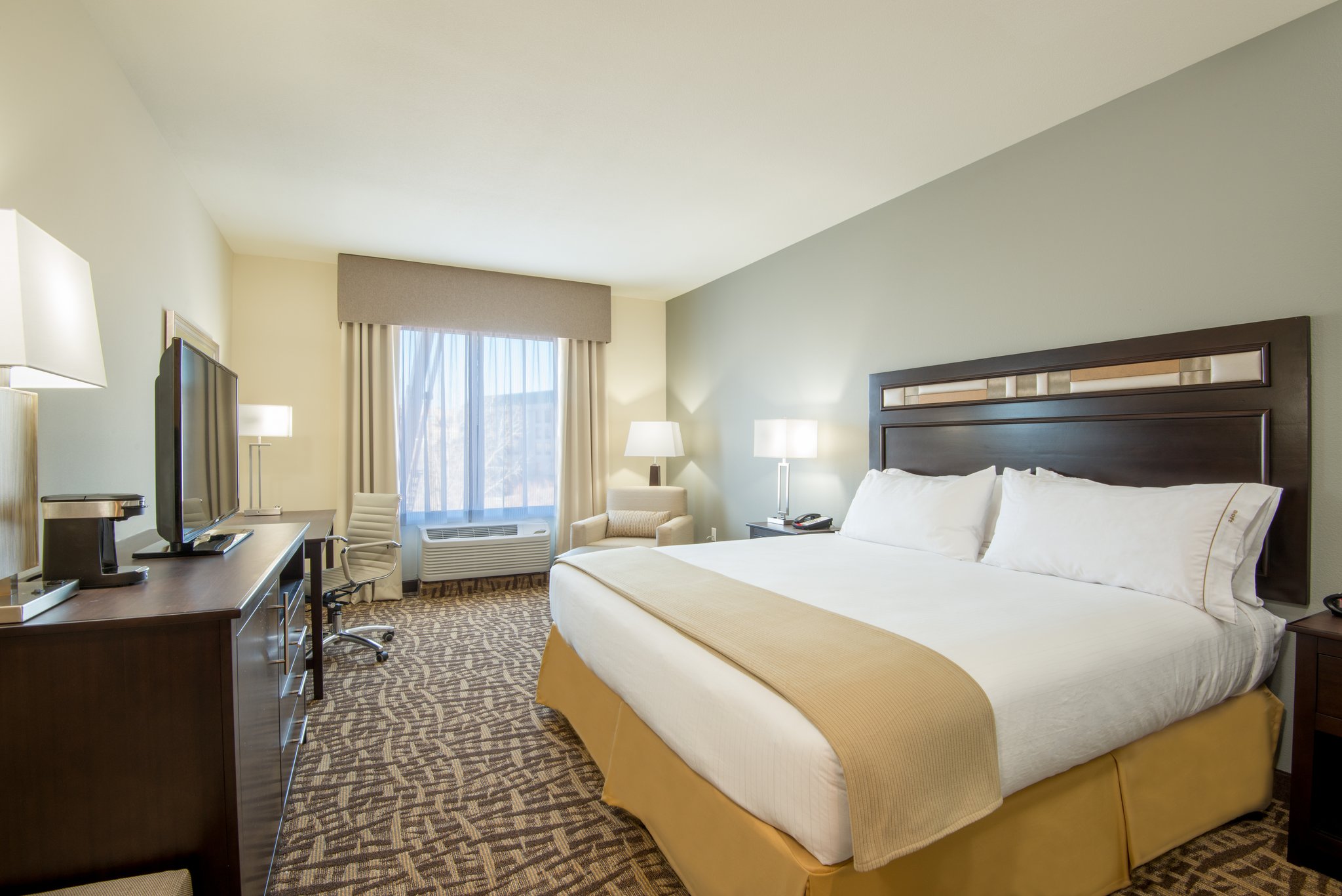 Holiday Inn Express & Suites Denver South Castle Rock