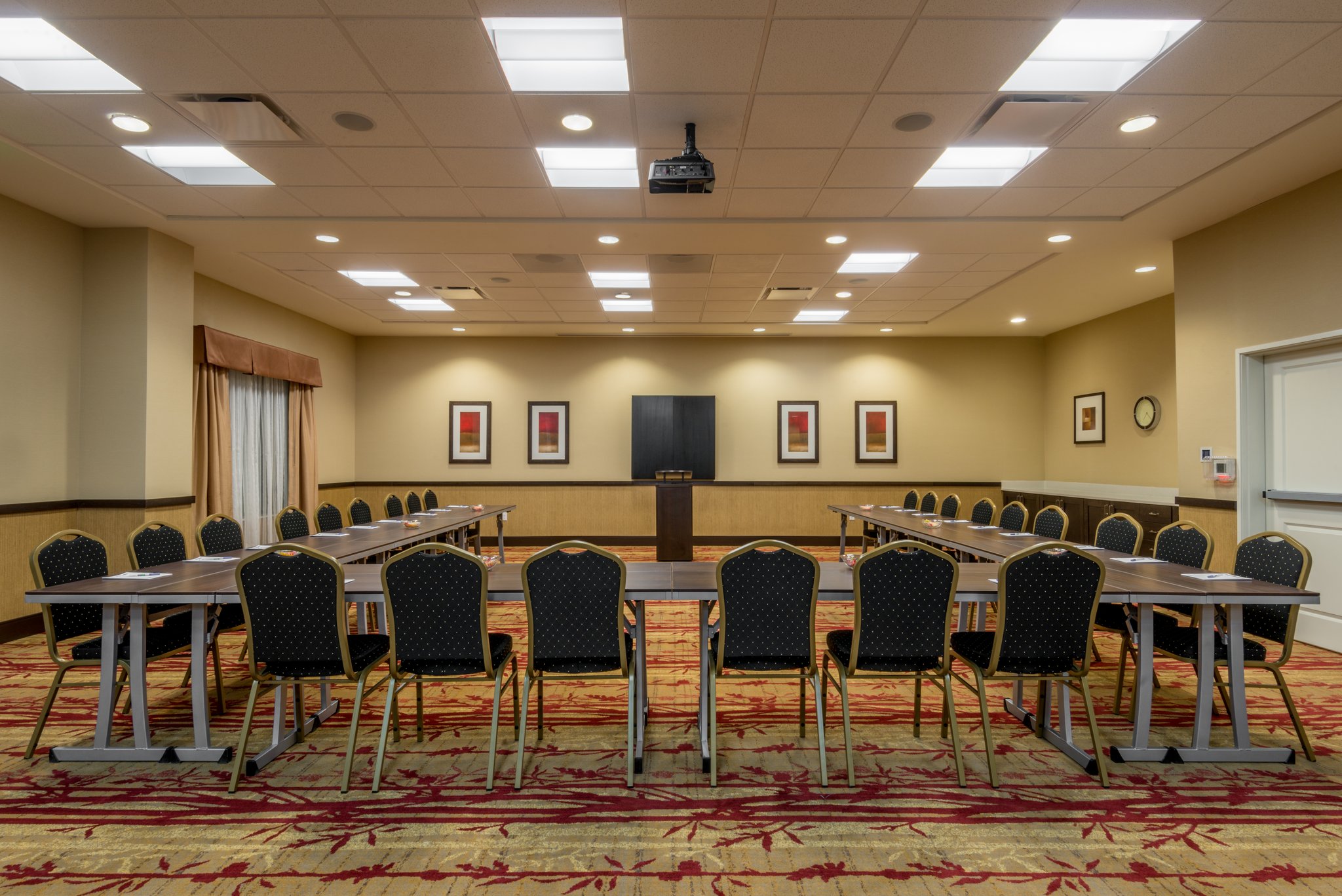 Holiday Inn Express & Suites Denver South Castle Rock