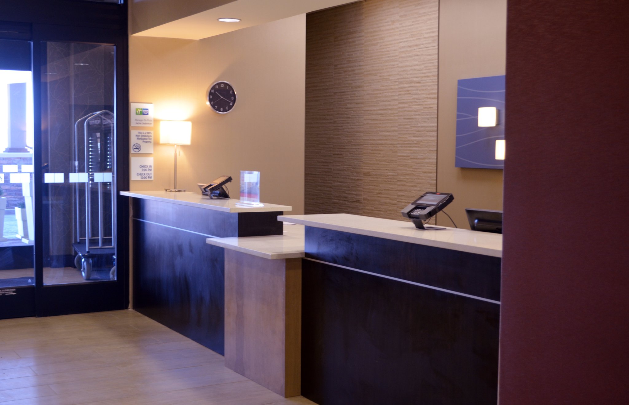 Holiday Inn Express & Suites Denver South Castle Rock