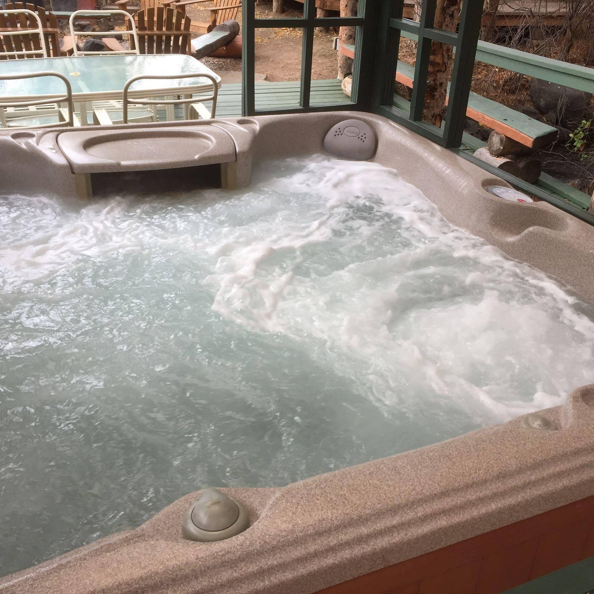 The Cedaredge Lodge