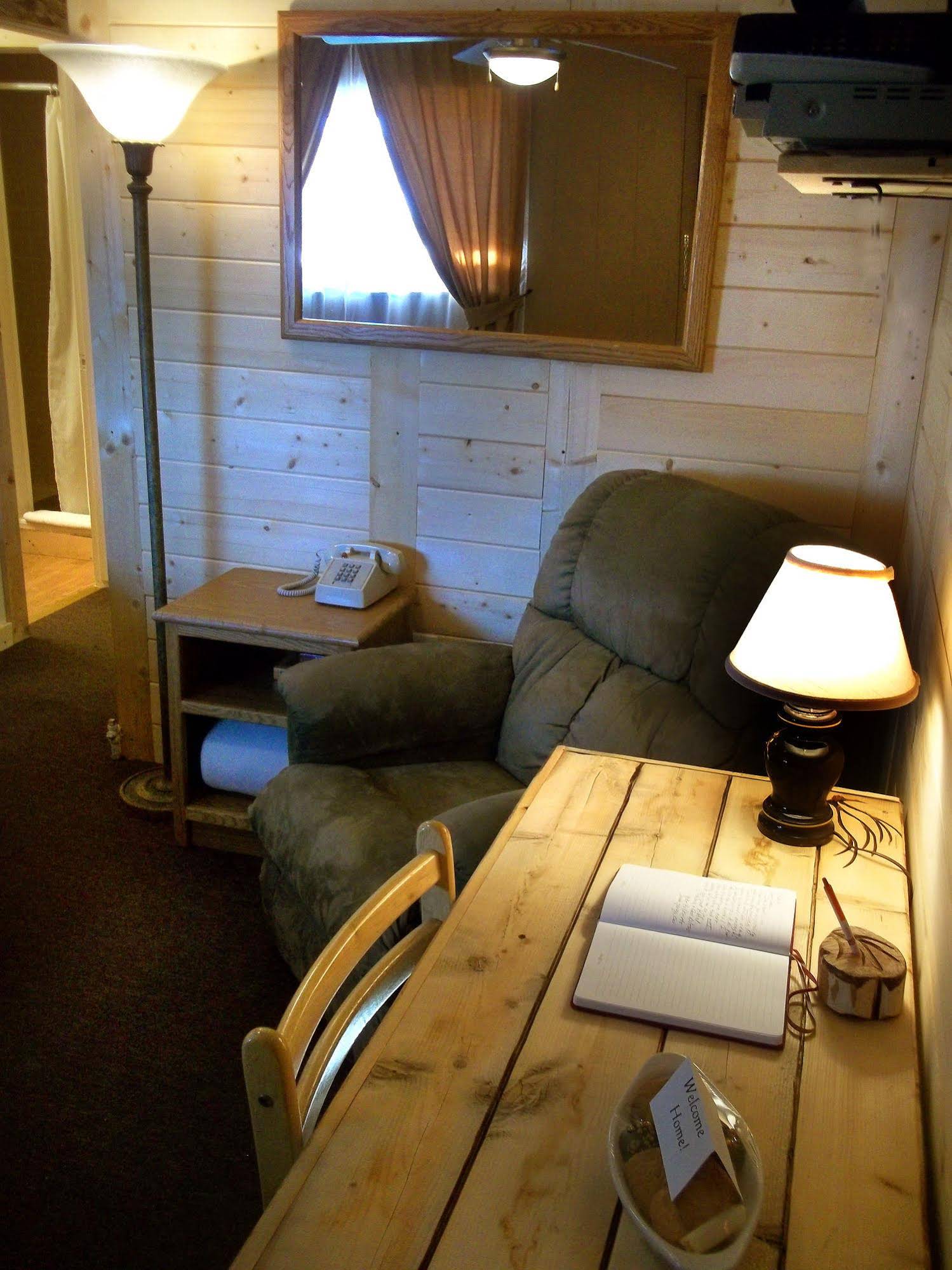 The Cedaredge Lodge