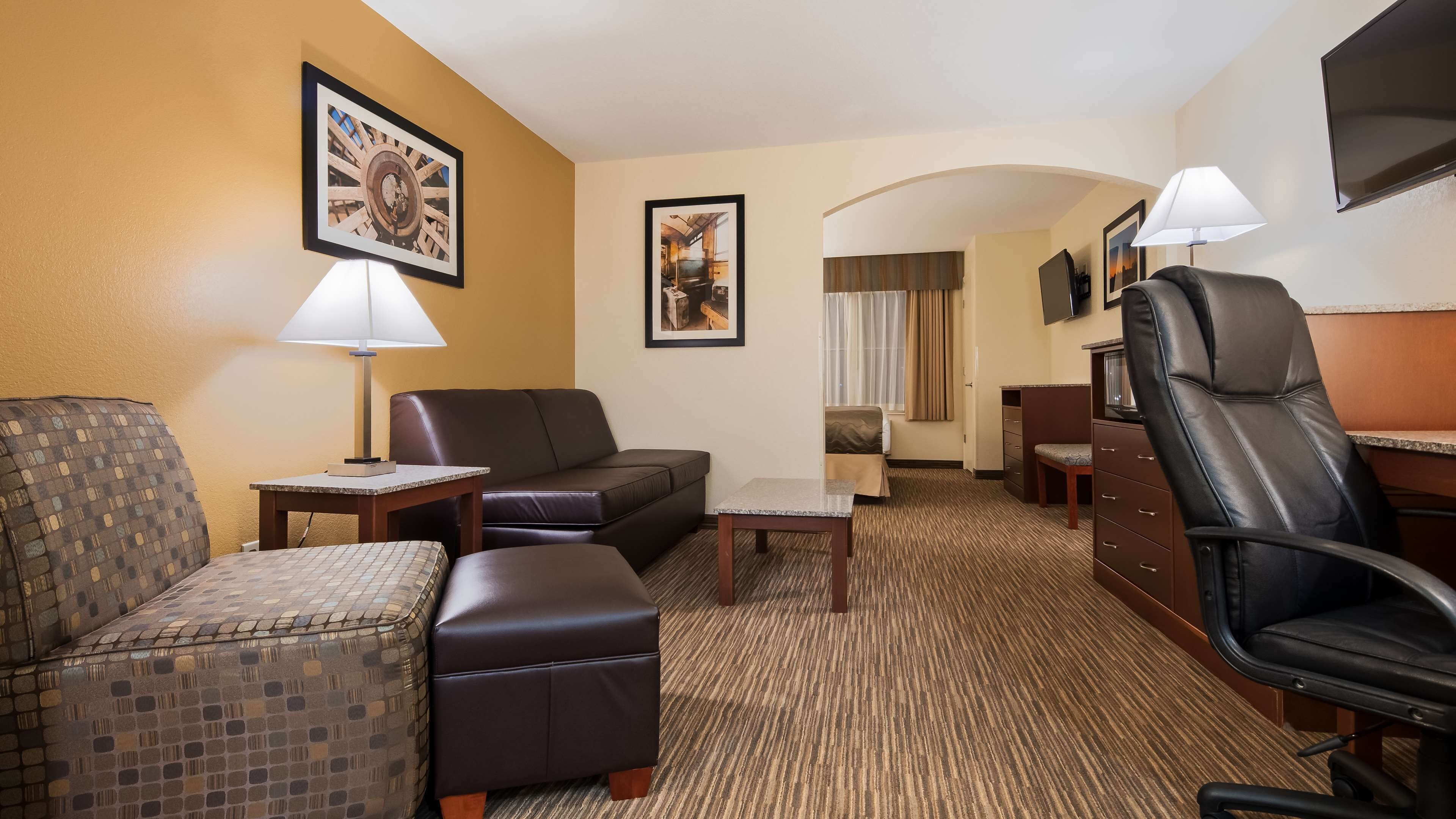 Best Western Executive Inn & Suites