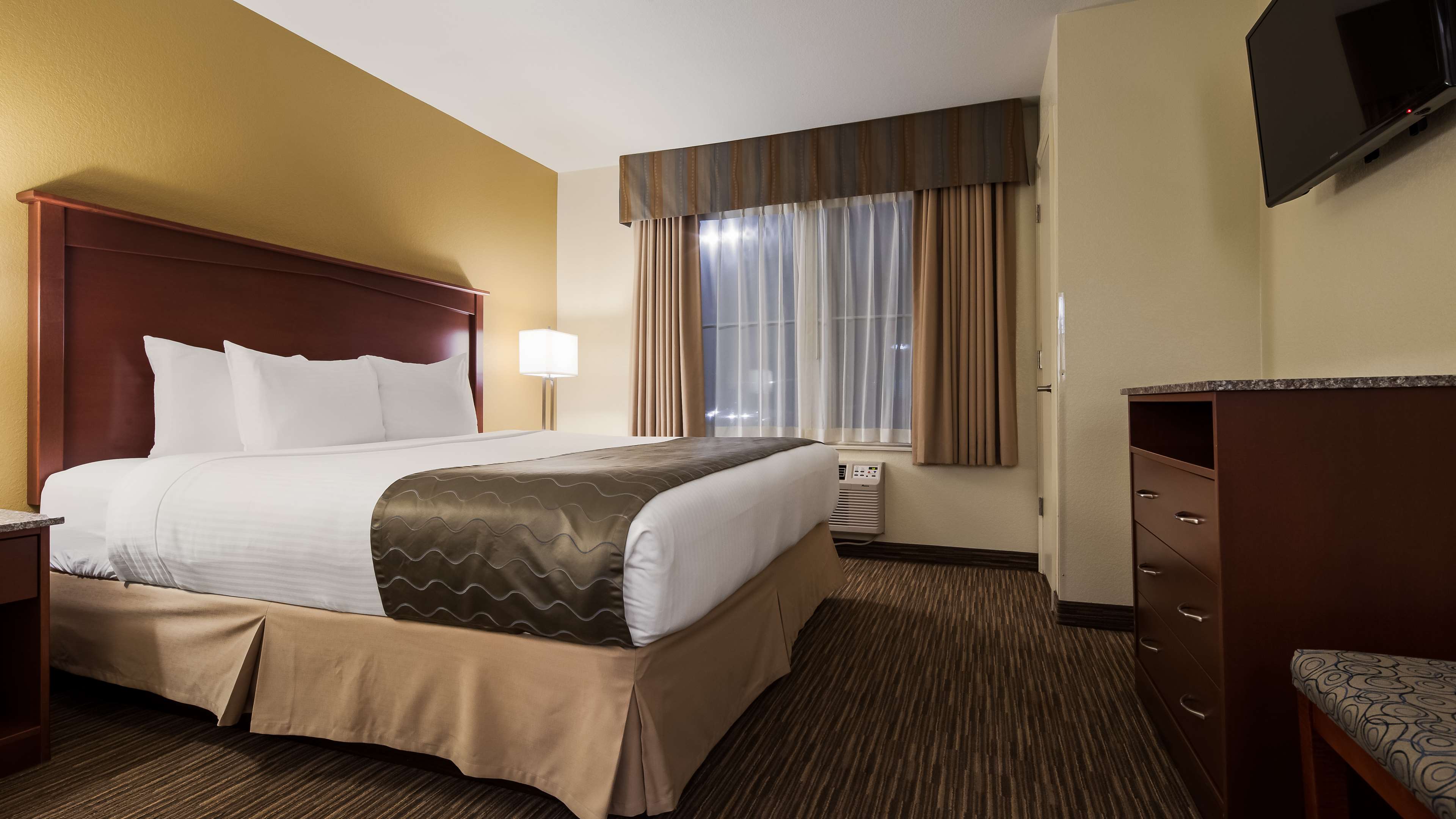 Best Western Executive Inn & Suites