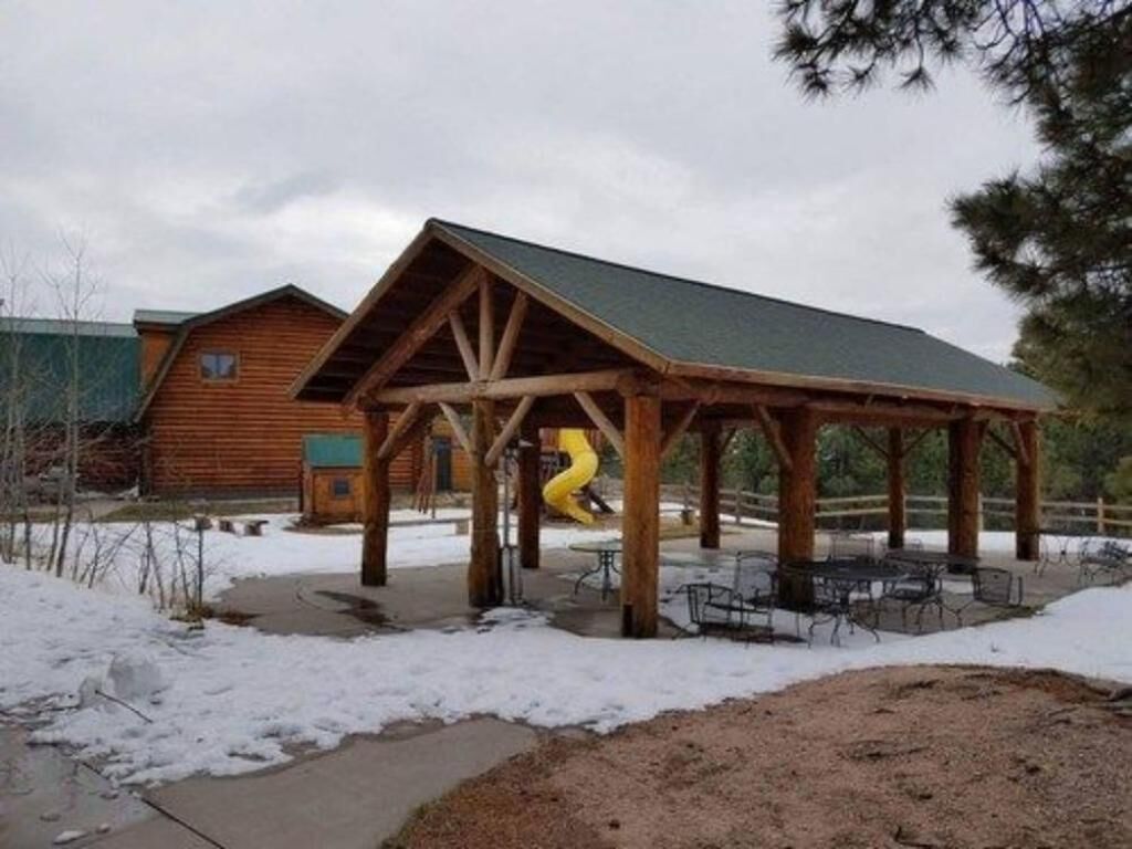 Black Forest B&B Lodge & Cabins