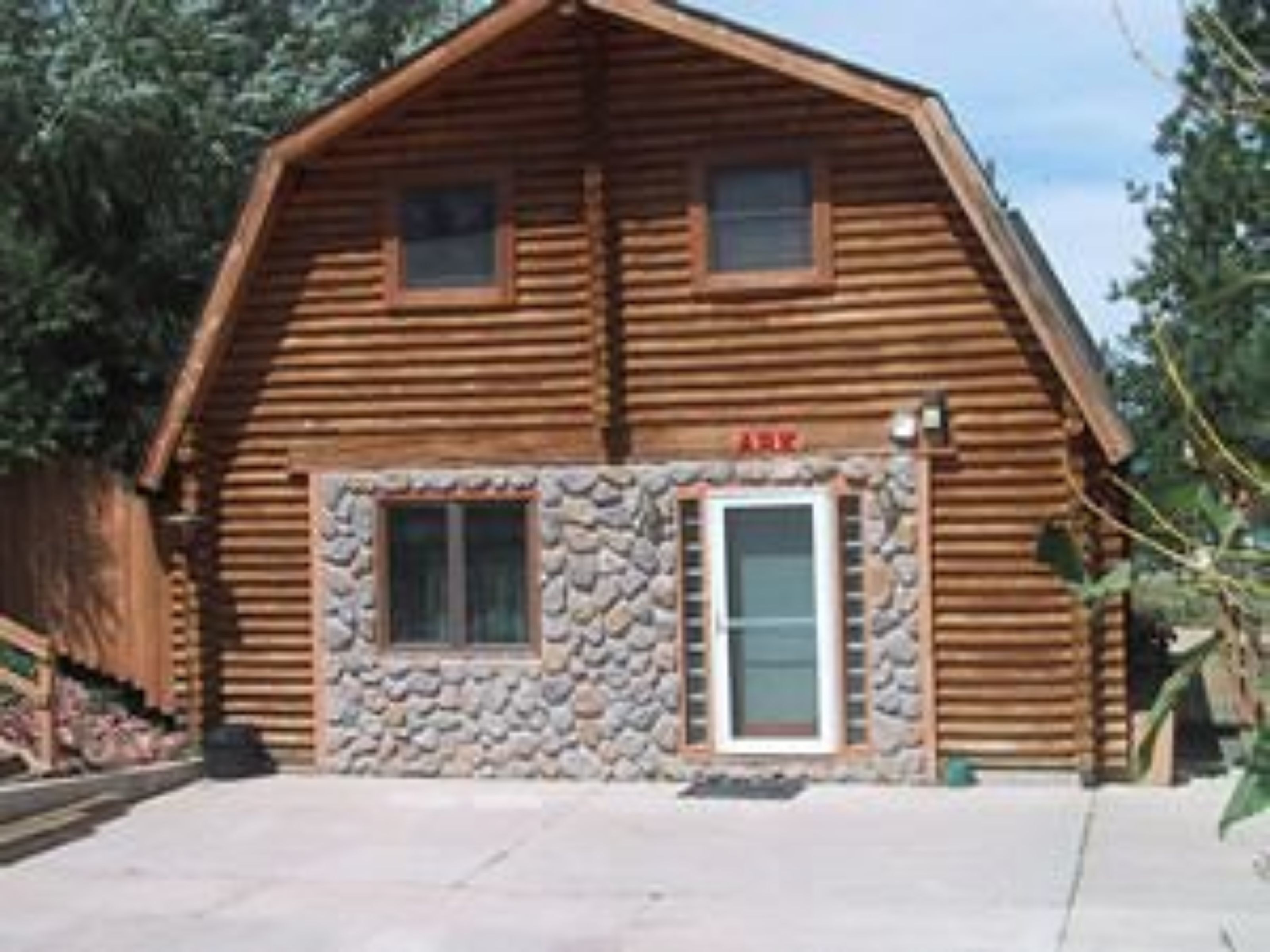 Black Forest B&B Lodge & Cabins