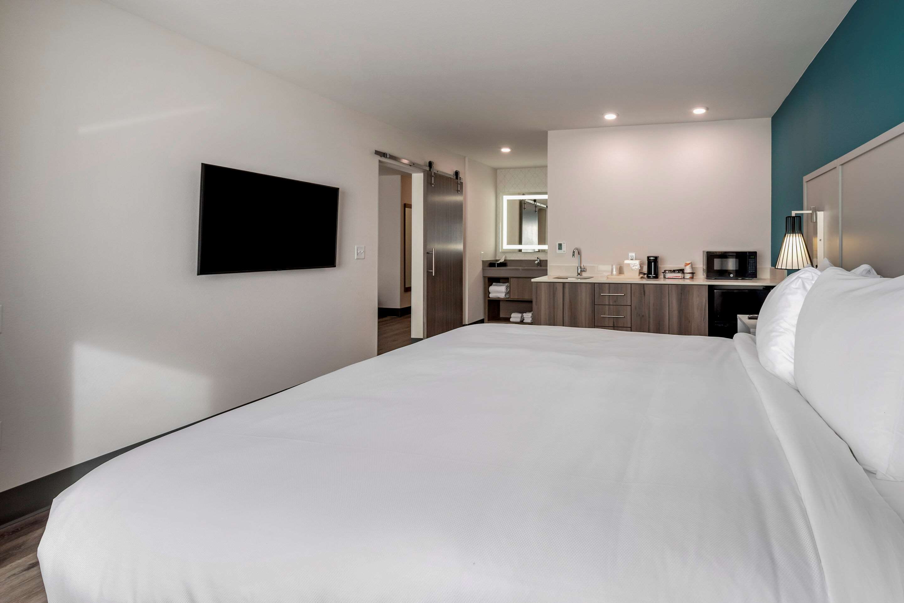 Comfort Suites Colorado Springs East - Medical Center Area