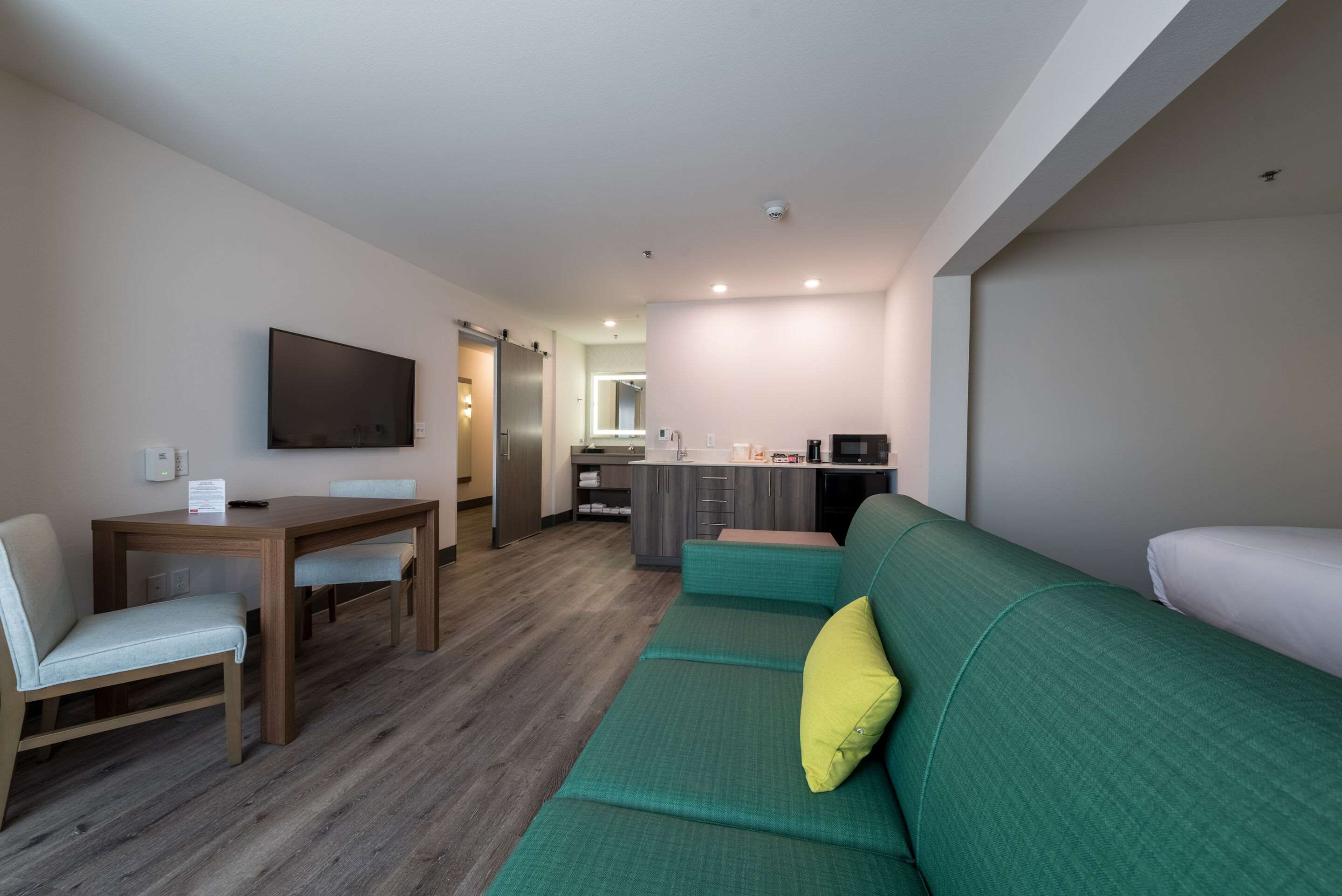 Comfort Suites Colorado Springs East - Medical Center Area