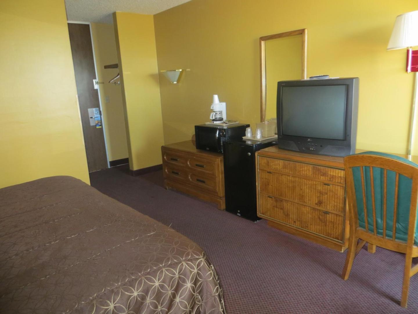 Days Inn by Wyndham Colorado Springs/Garden of the Gods