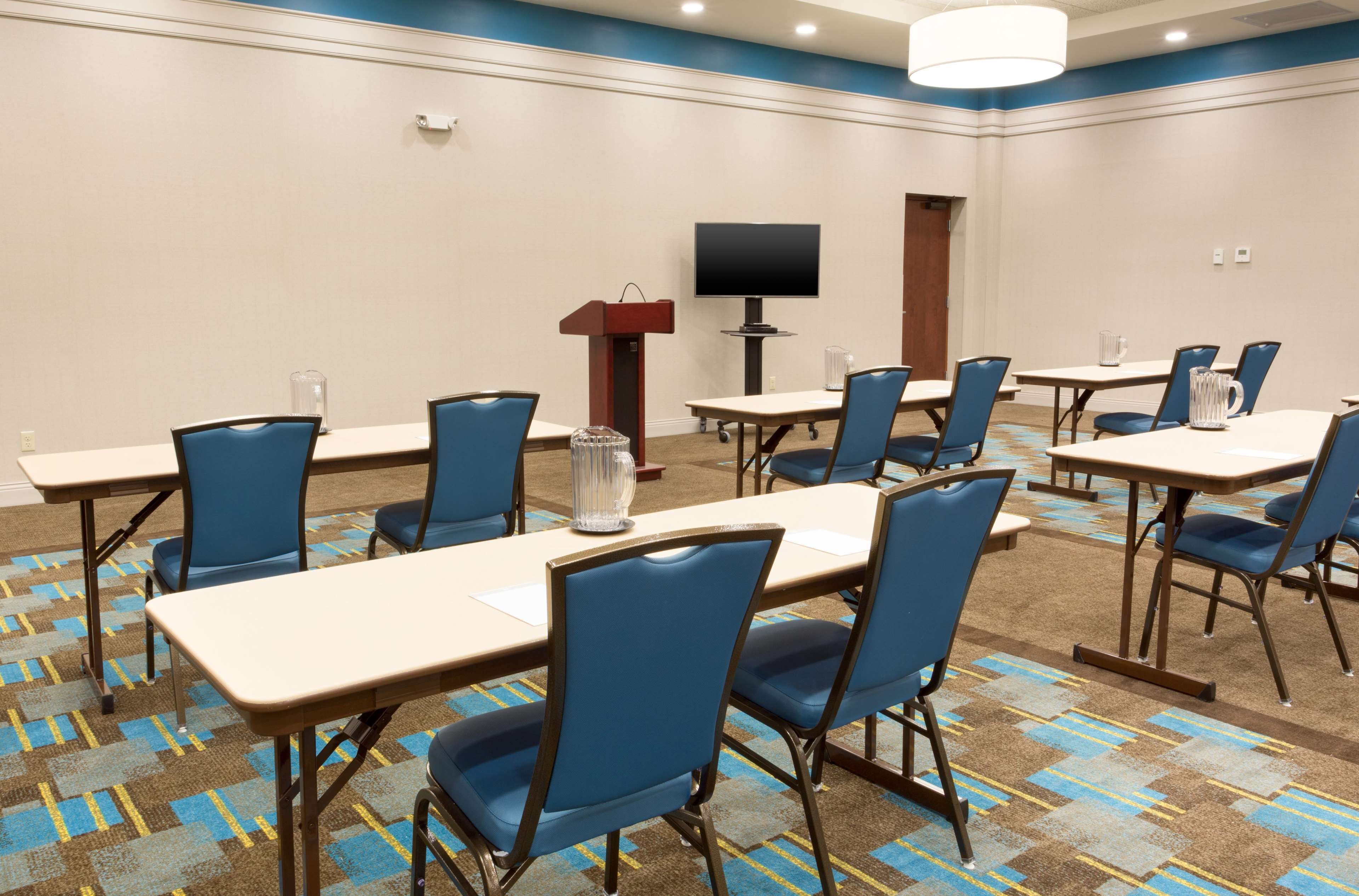 Drury Inn & Suites Colorado Springs