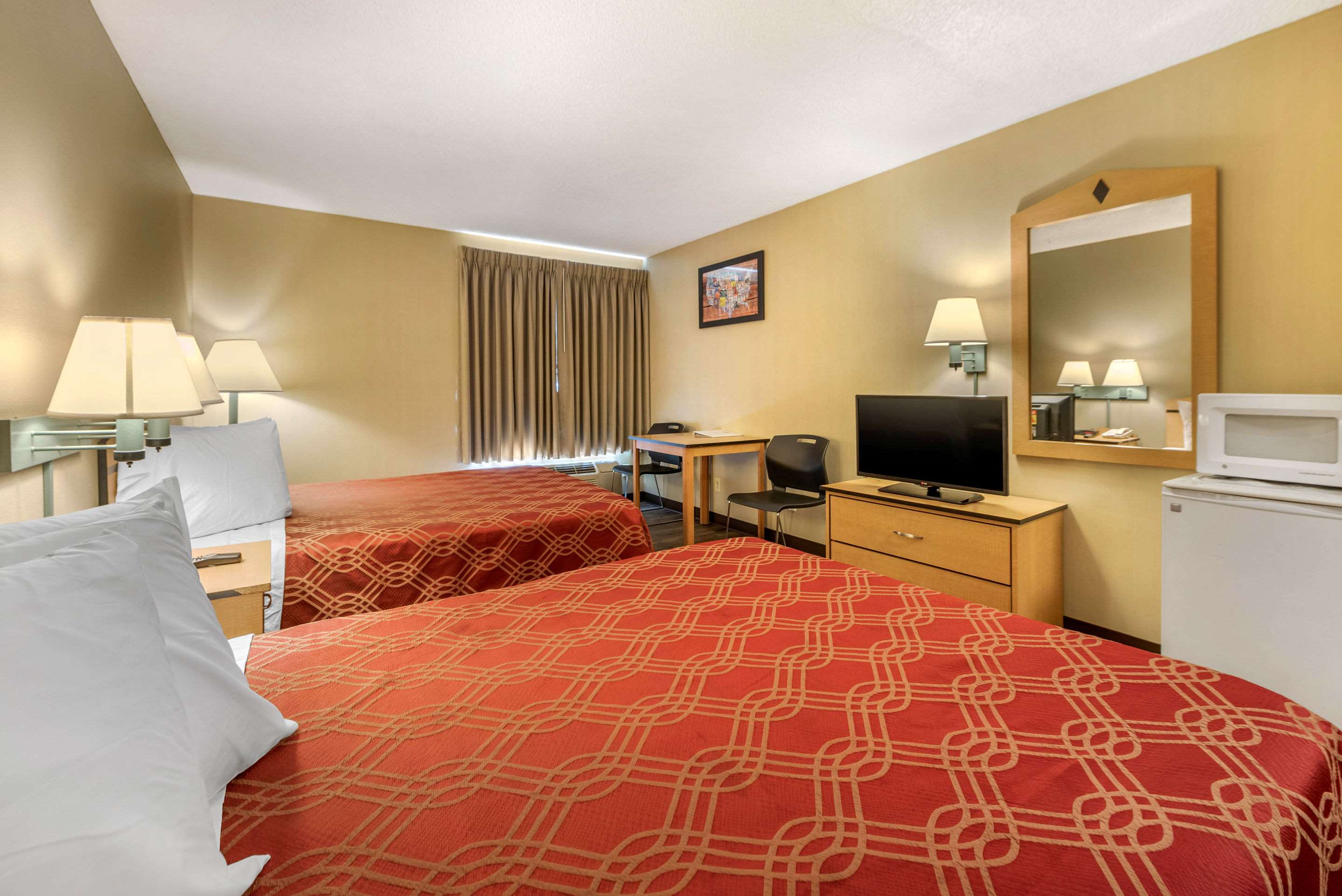 Econo Lodge Airport