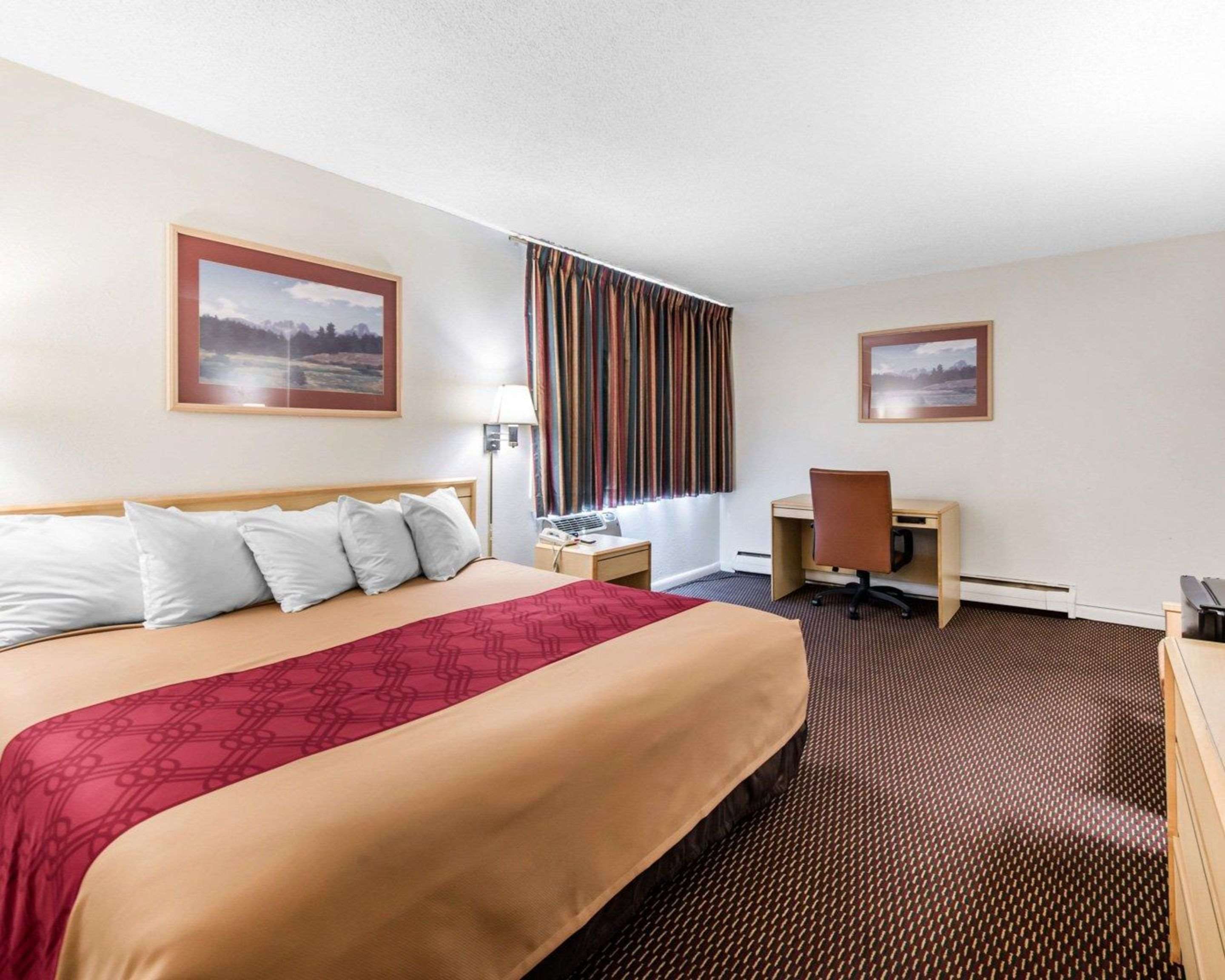 Econo Lodge Downtown