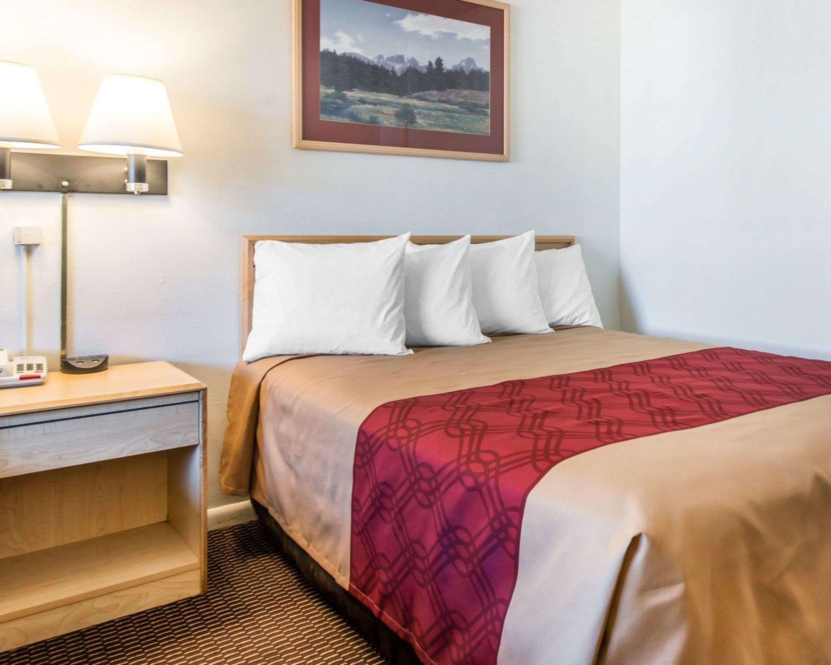 Econo Lodge Downtown