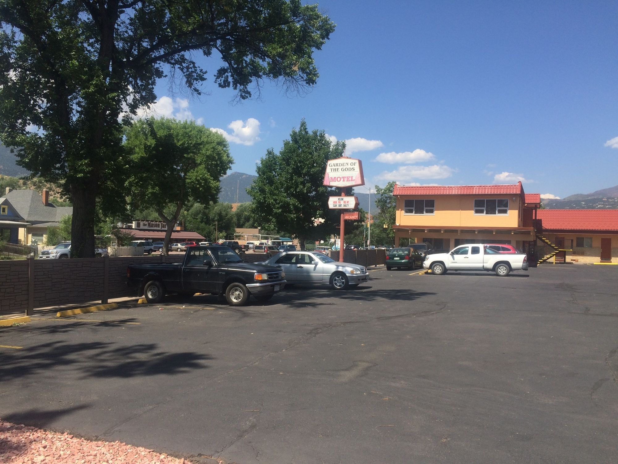 Garden of the Gods Motel
