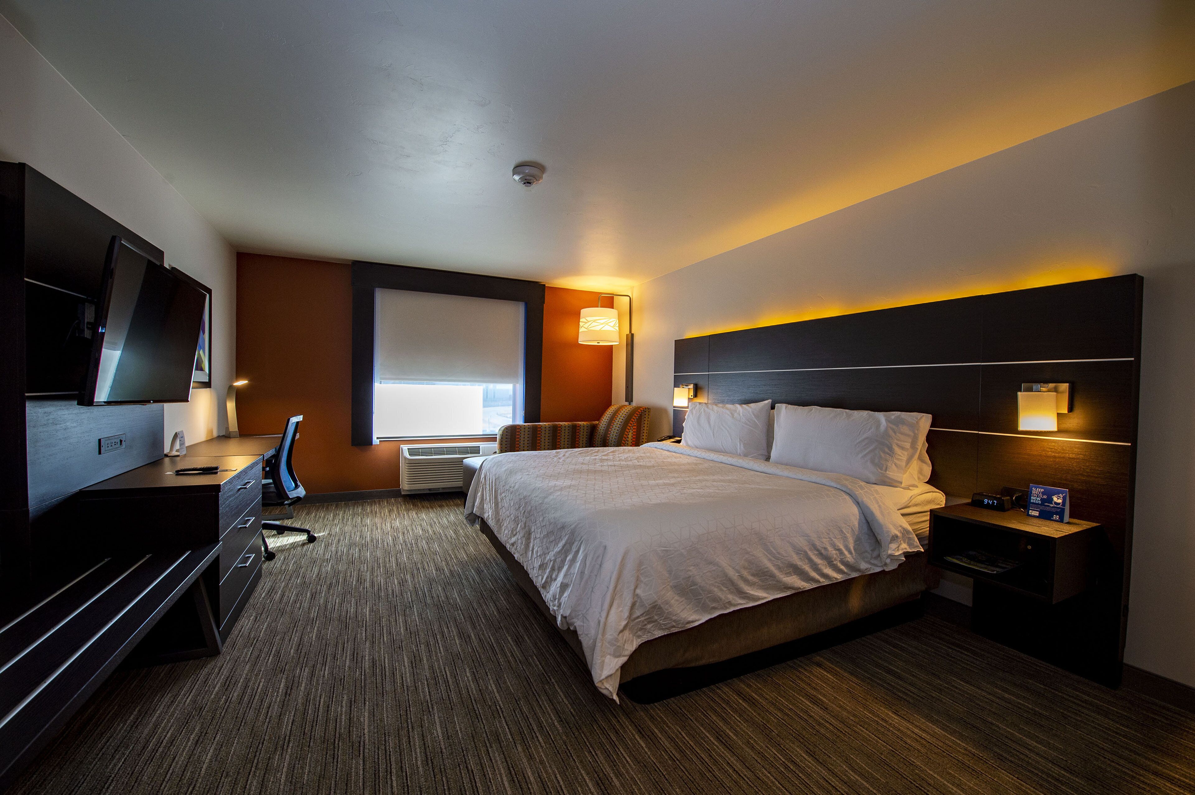 Holiday Inn Express & Suites Colorado Springs AFA Northgate
