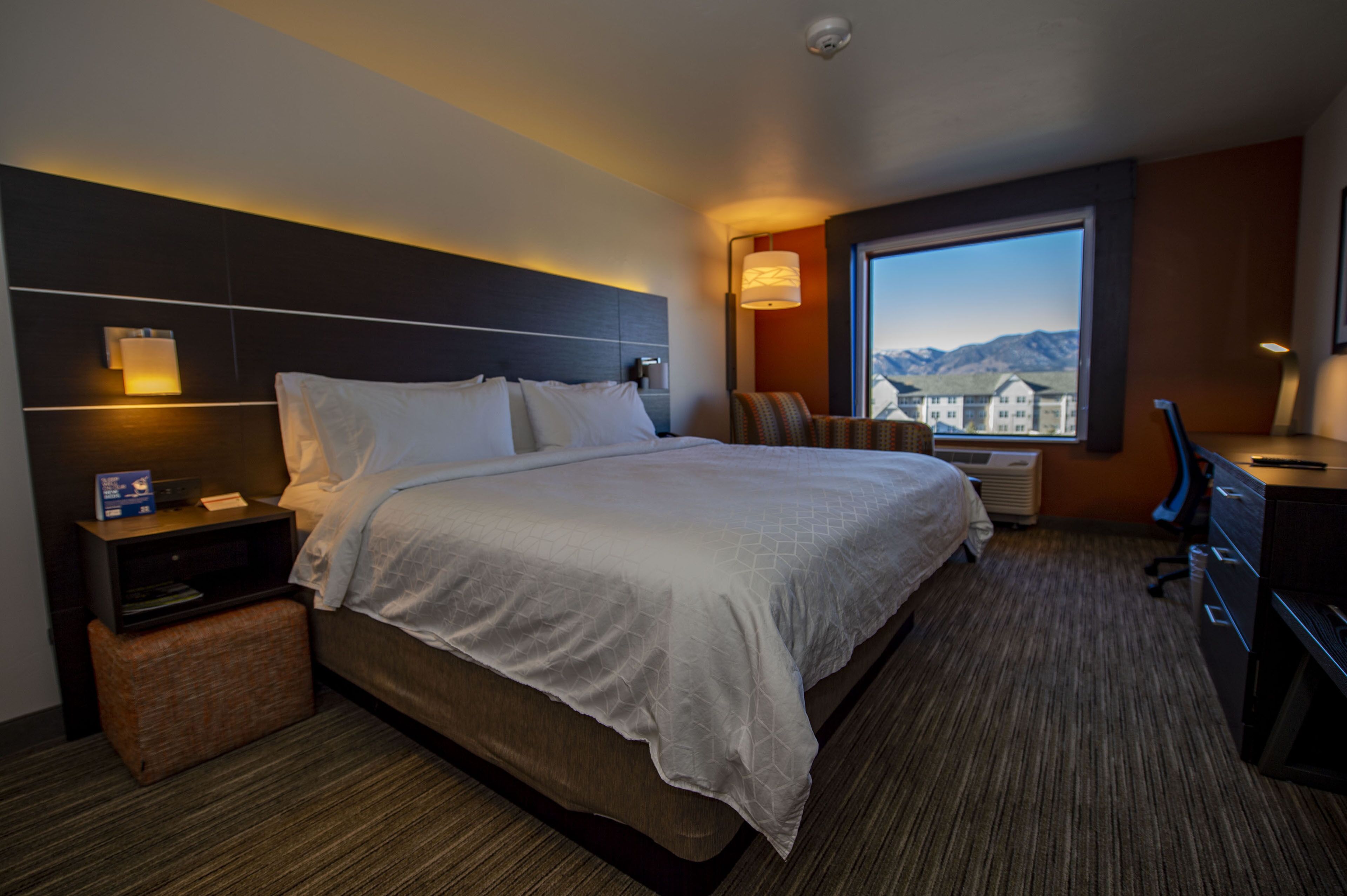 Holiday Inn Express & Suites Colorado Springs AFA Northgate