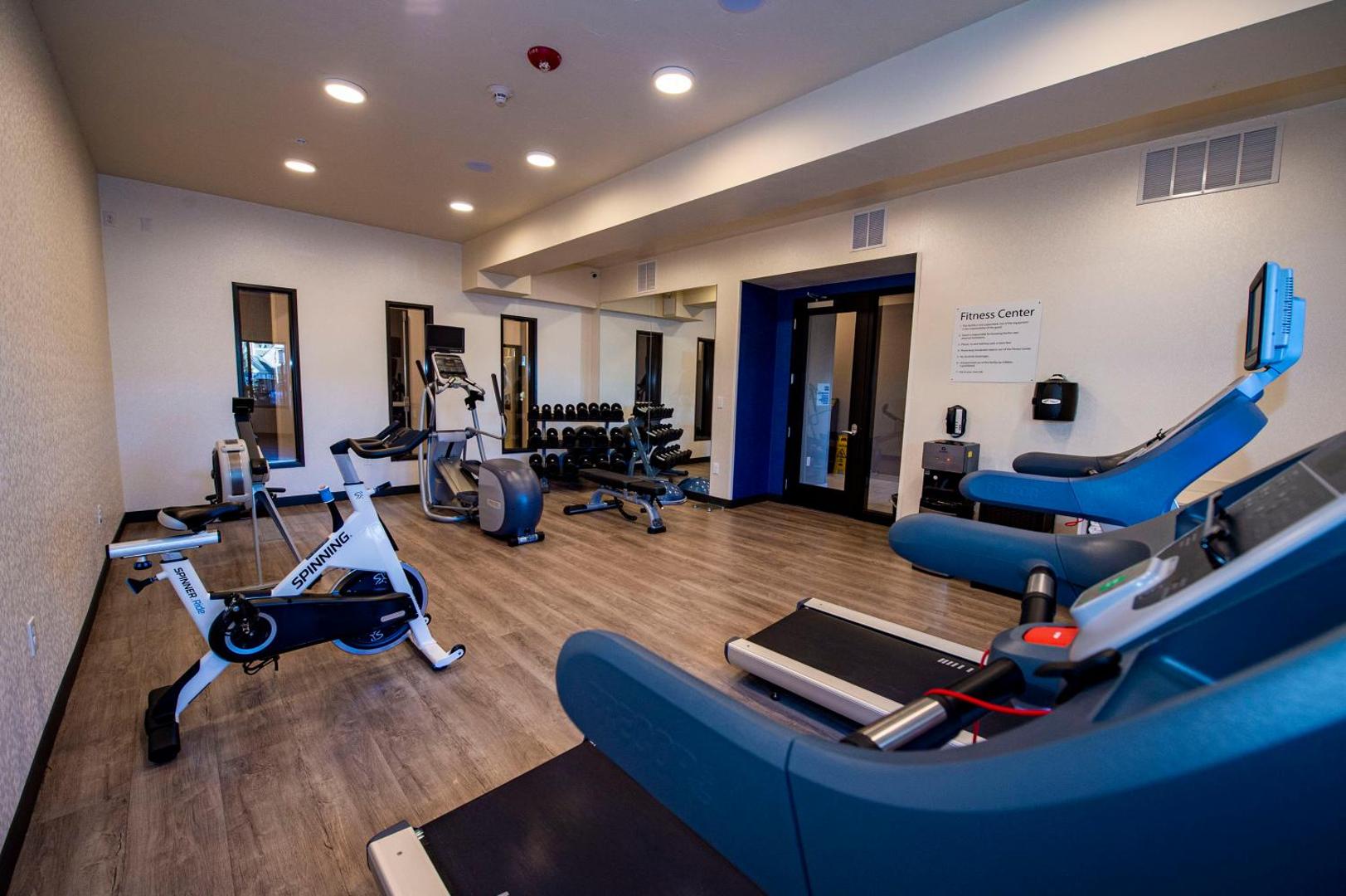 Holiday Inn Express & Suites Colorado Springs AFA Northgate