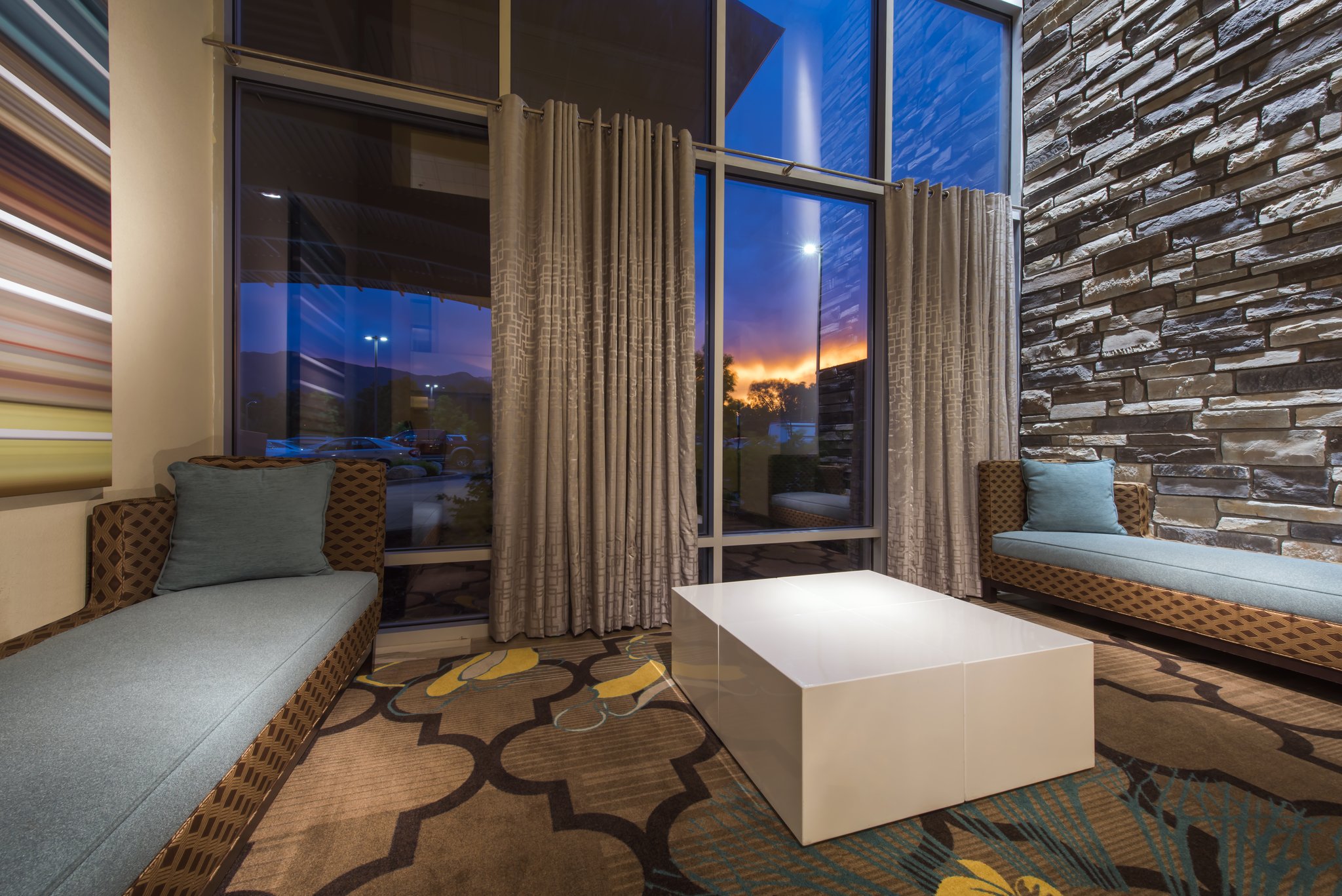 Holiday Inn Express & Suites Colorado Springs Central