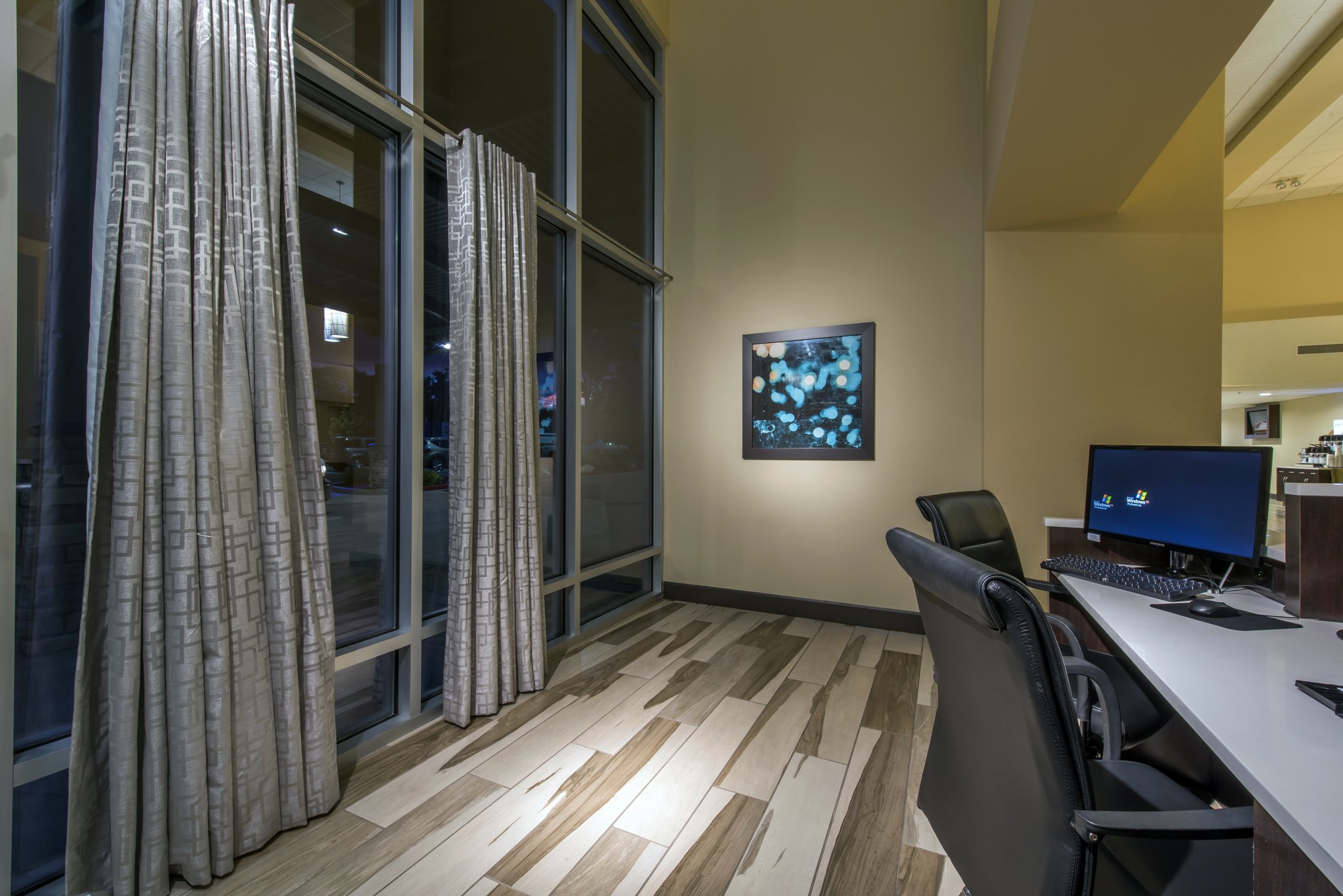 Holiday Inn Express & Suites Colorado Springs Central