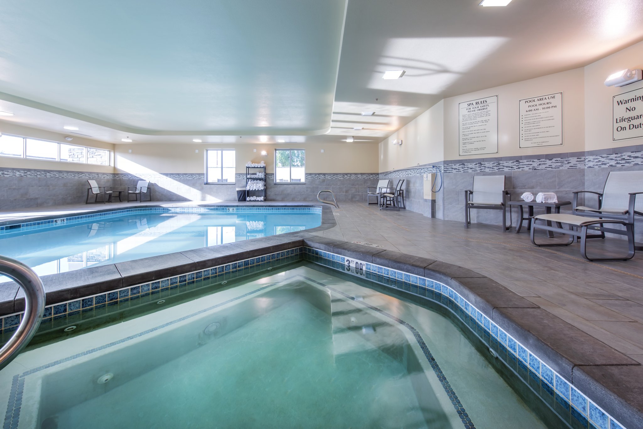 Holiday Inn Express & Suites Colorado Springs Central