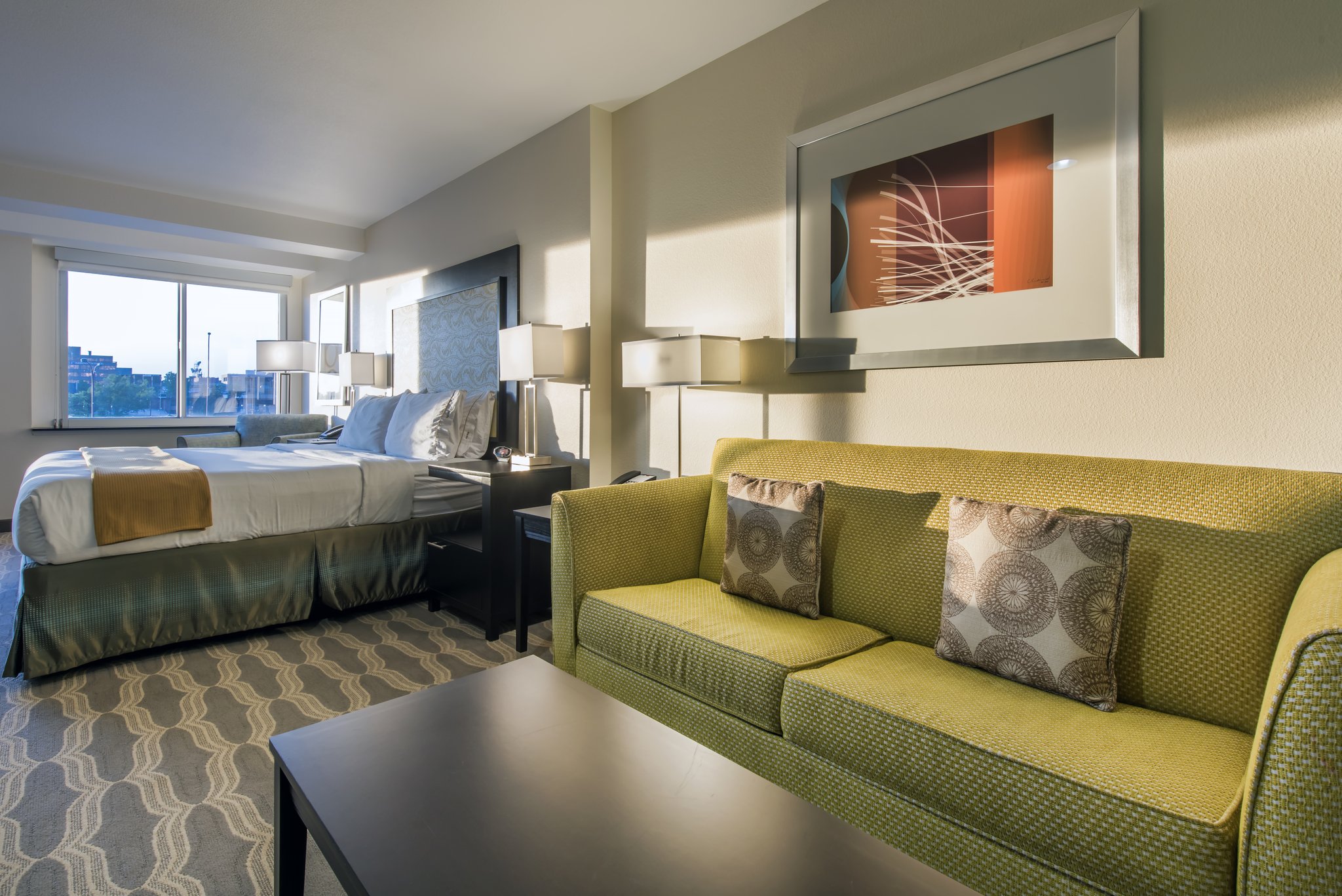 Holiday Inn Express & Suites Colorado Springs Central