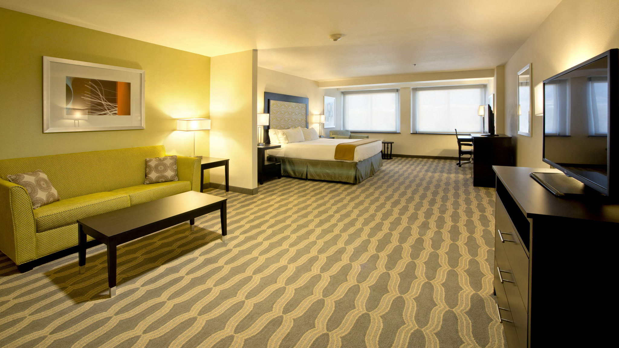 Holiday Inn Express & Suites Colorado Springs Central