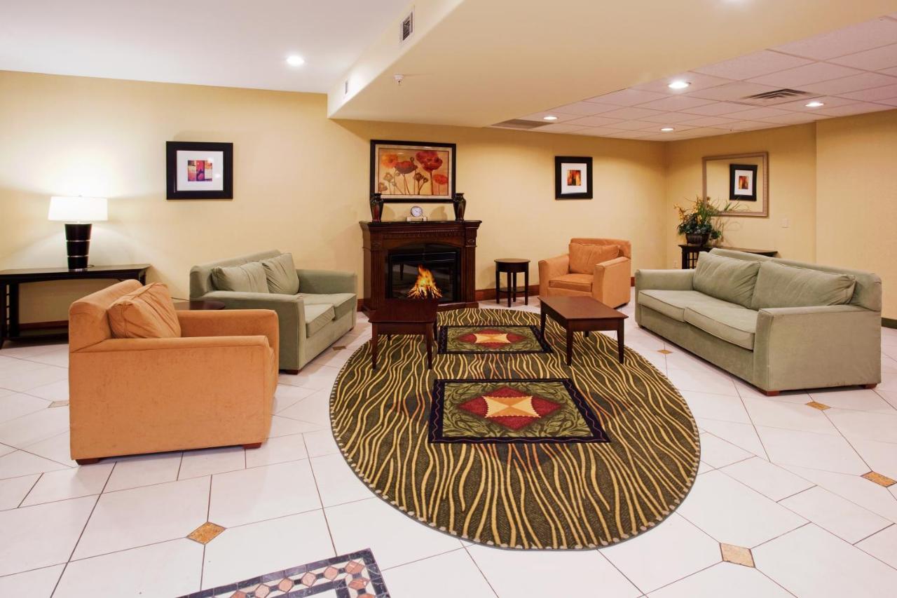 Holiday Inn Express & Suites Colorado Springs North