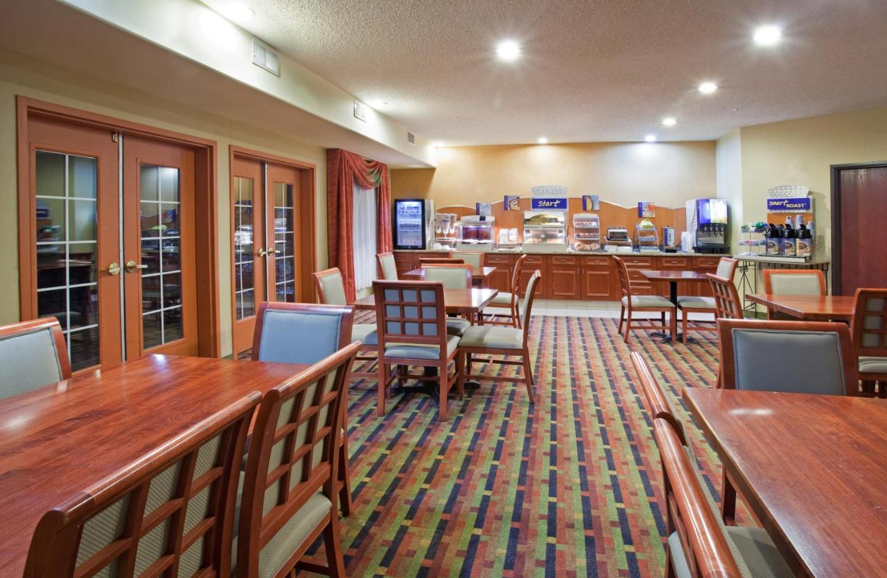 Holiday Inn Express & Suites Colorado Springs North