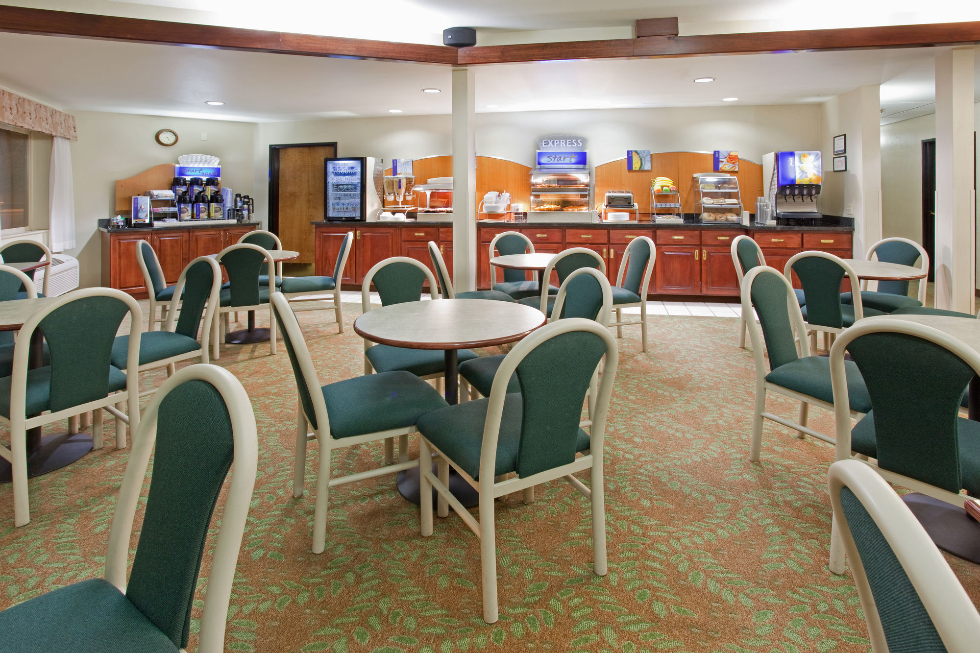 Holiday Inn Express Colorado Springs Airport