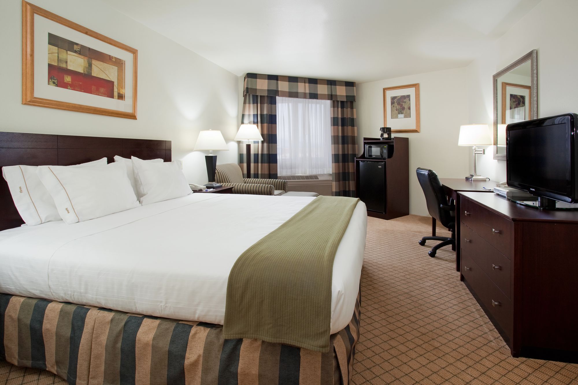 Holiday Inn Express Colorado Springs Airport