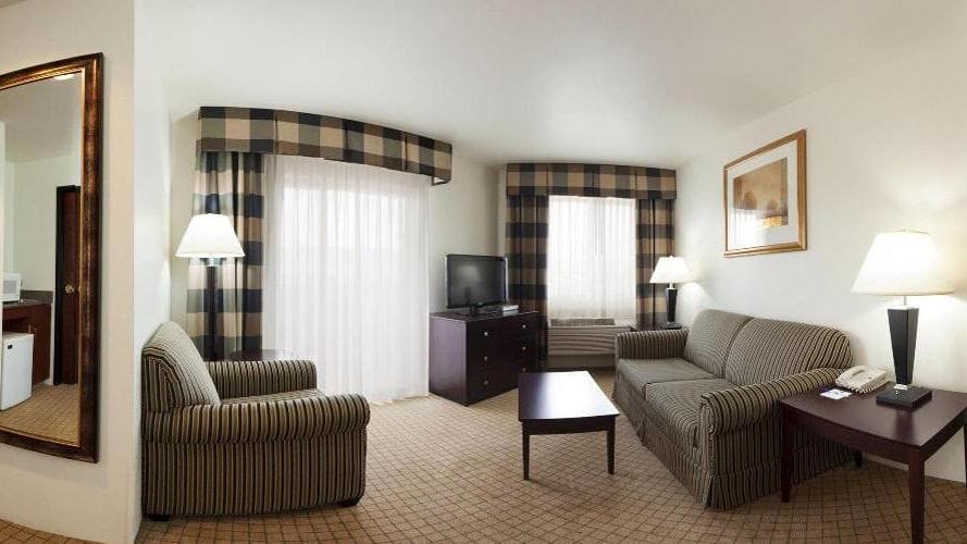 Holiday Inn Express Colorado Springs Airport