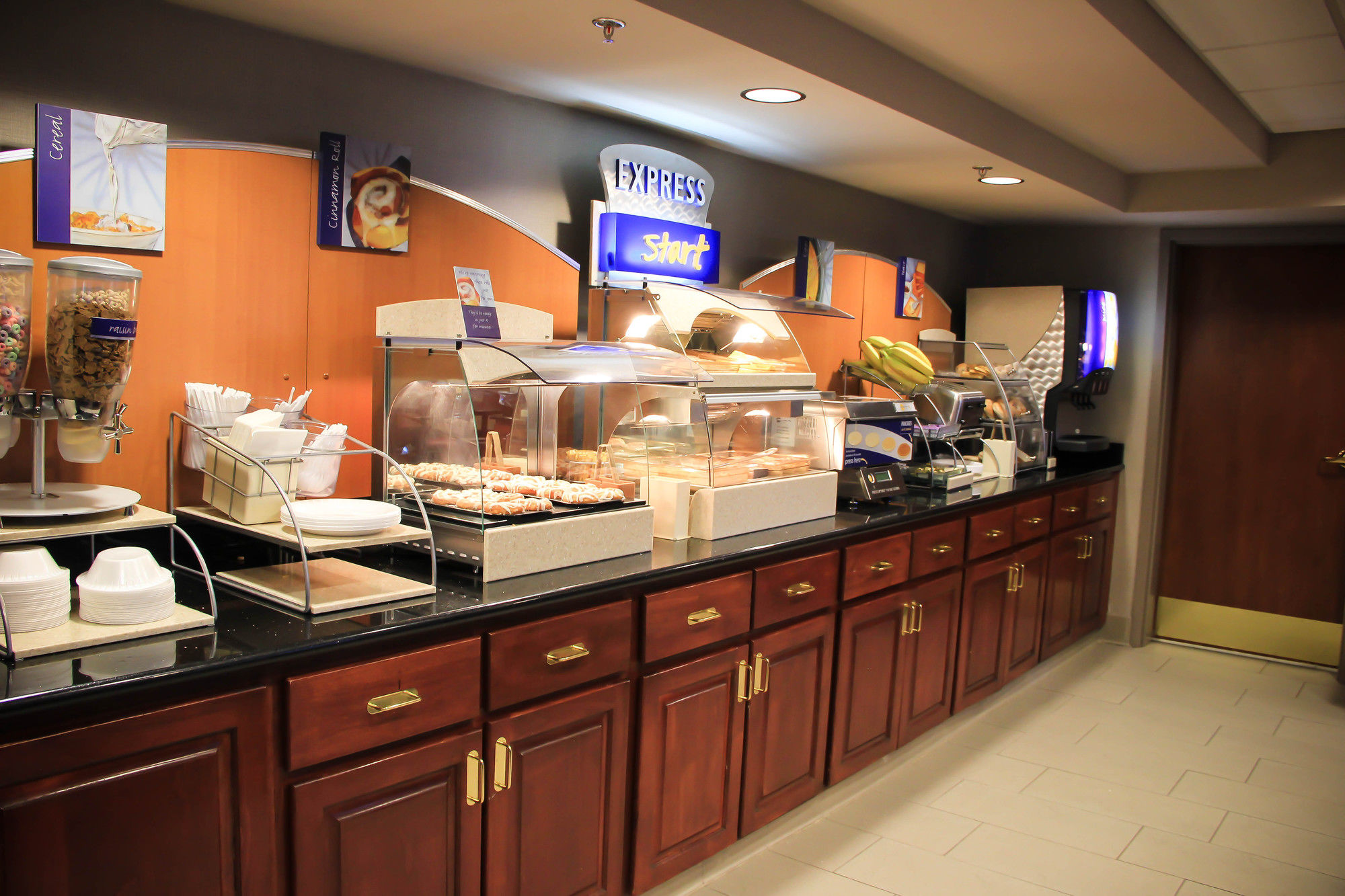 Holiday Inn Express Colorado Springs Airport