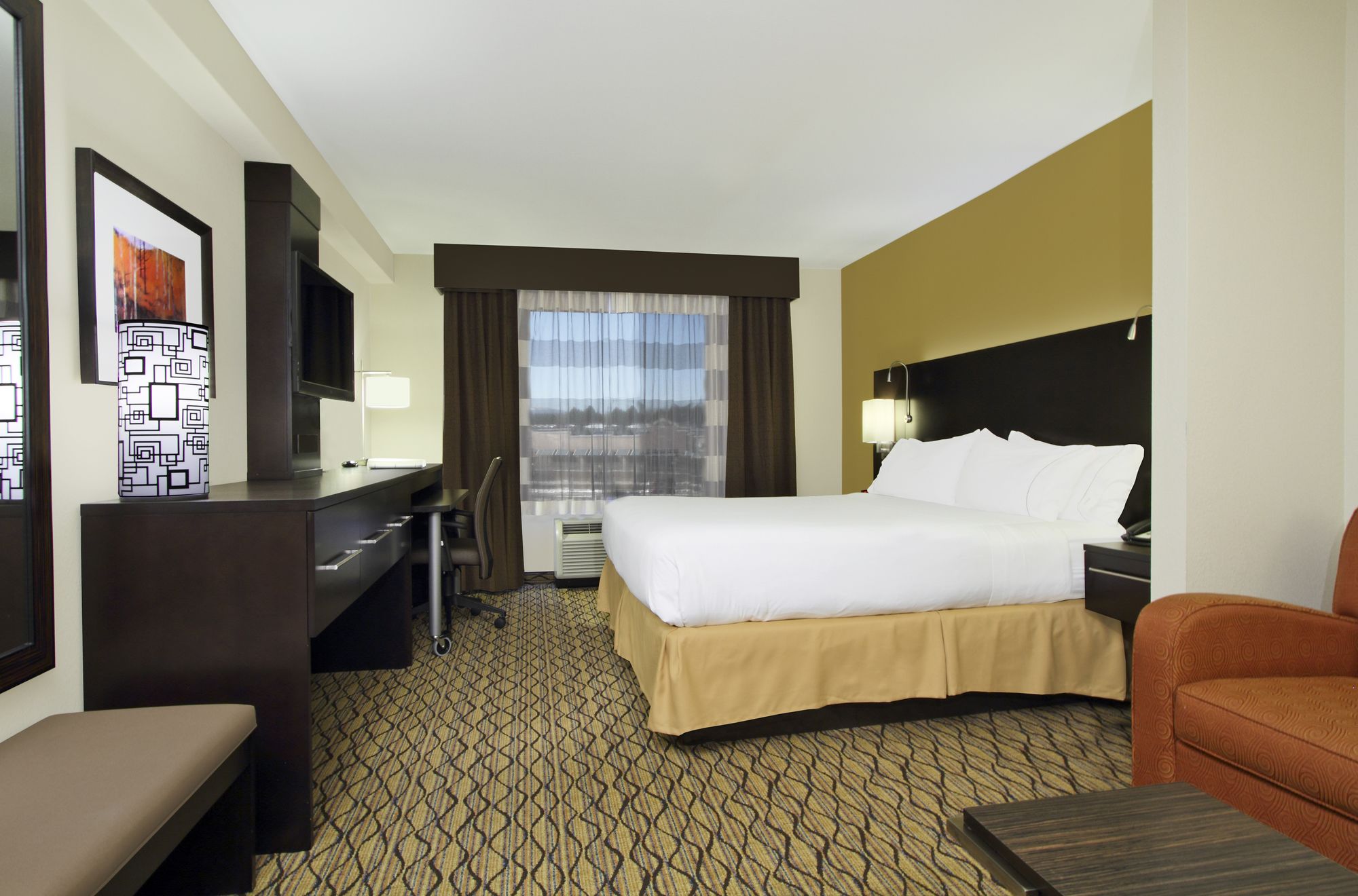 Holiday Inn Express Hotel & Suites Colorado Springs - First & Main