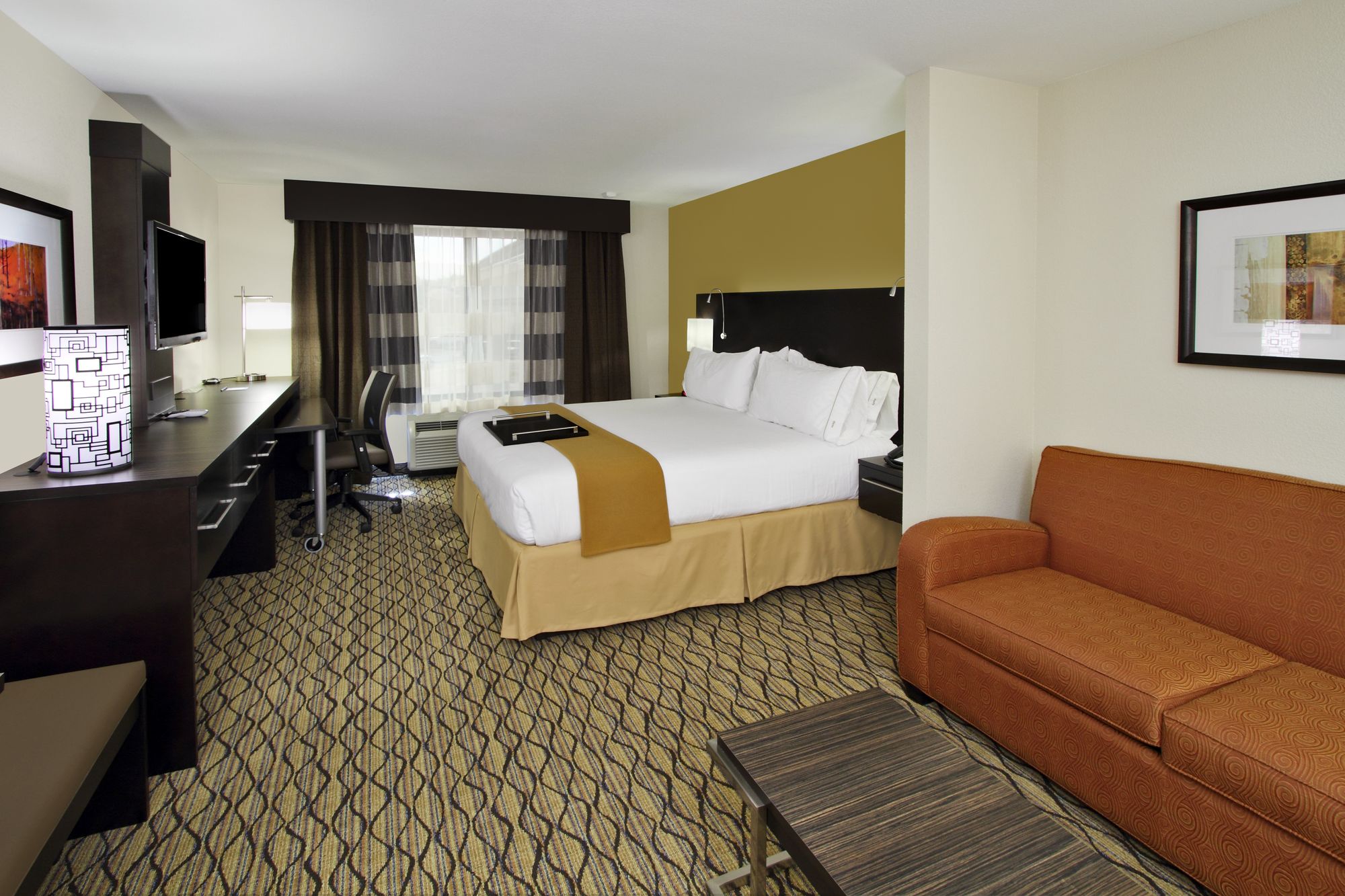 Holiday Inn Express Hotel & Suites Colorado Springs - First & Main